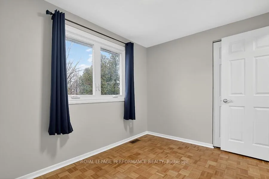 Photo 26 of 20 Coldstream Drive, Ottawa, Munster — HOMEH