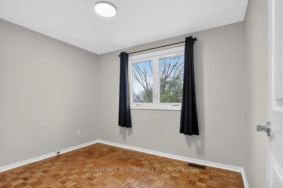 Photo 27 of 20 Coldstream Drive, Ottawa, Munster — HOMEH