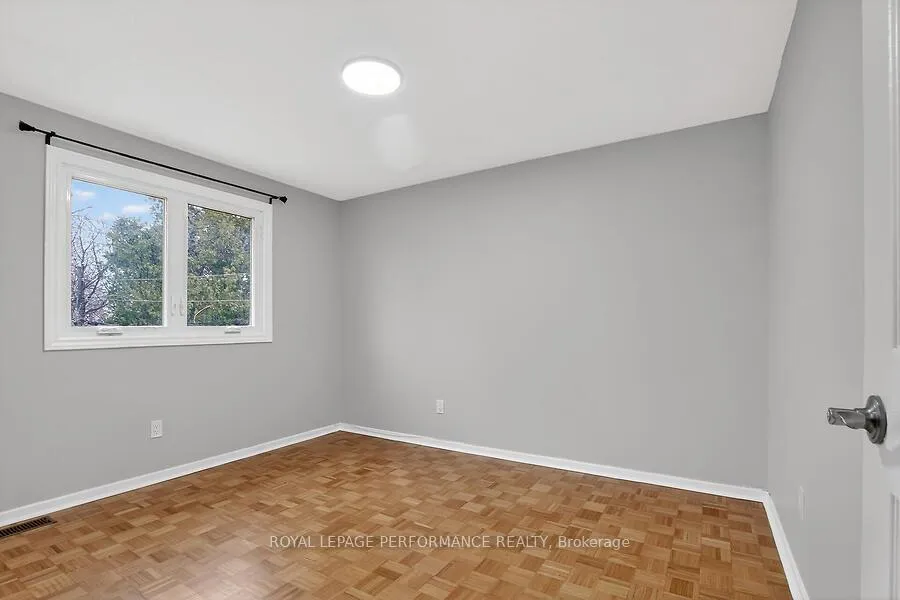 Photo 29 of 20 Coldstream Drive, Ottawa, Munster — HOMEH