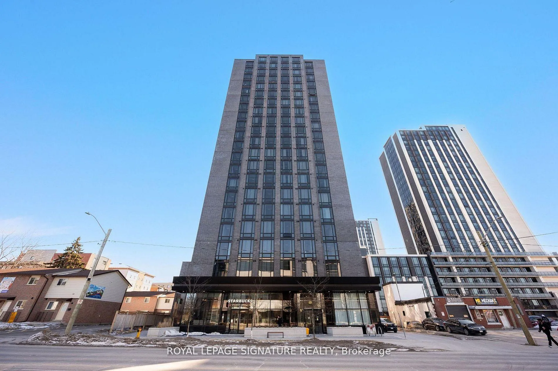 Front of Unit 1135, 145 Columbia Street W