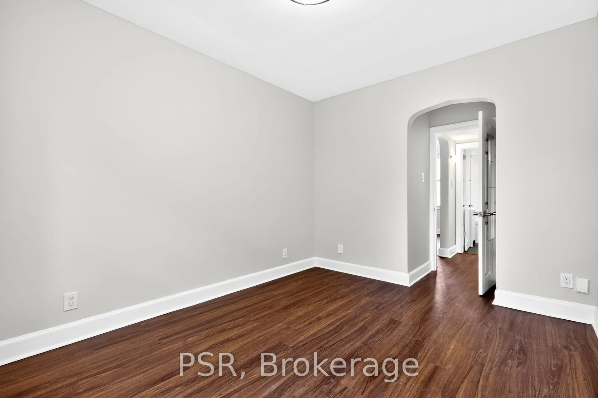 Photo 19 of Unit L21, 1325 Bayview Avenue, Toronto, Leaside — HOMEH