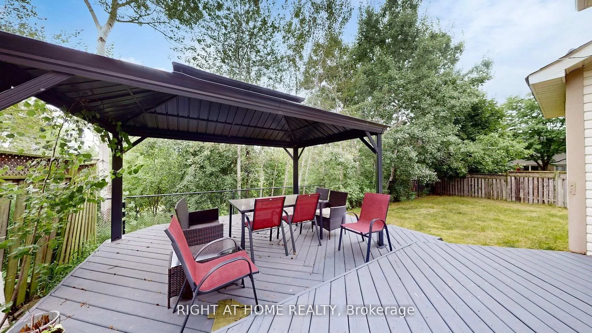 Photo 10 of 5160 Ravine Crescent, Burlington, Orchard — HOMEH