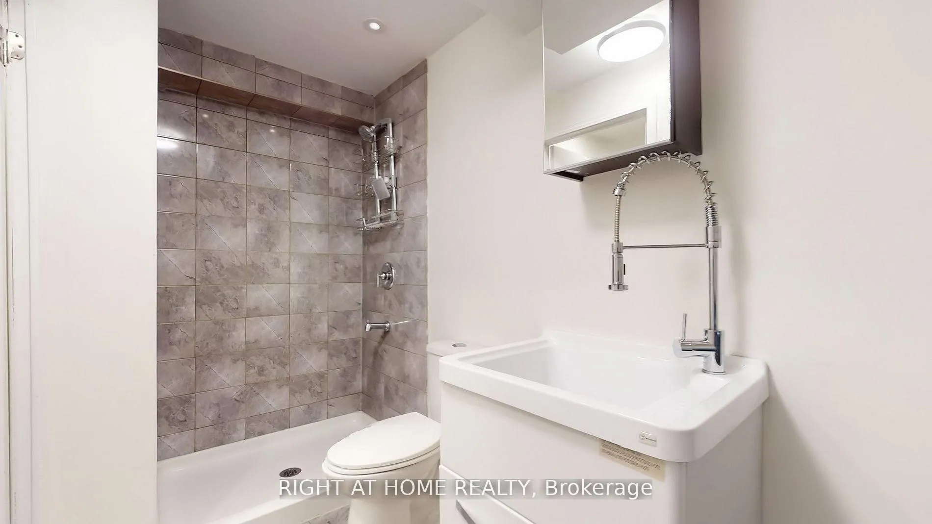 Photo 11 of 5160 Ravine Crescent, Burlington, Orchard — HOMEH