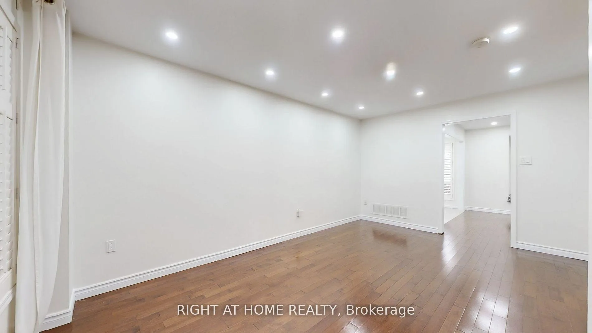 Photo 30 of 5160 Ravine Crescent, Burlington, Orchard — HOMEH