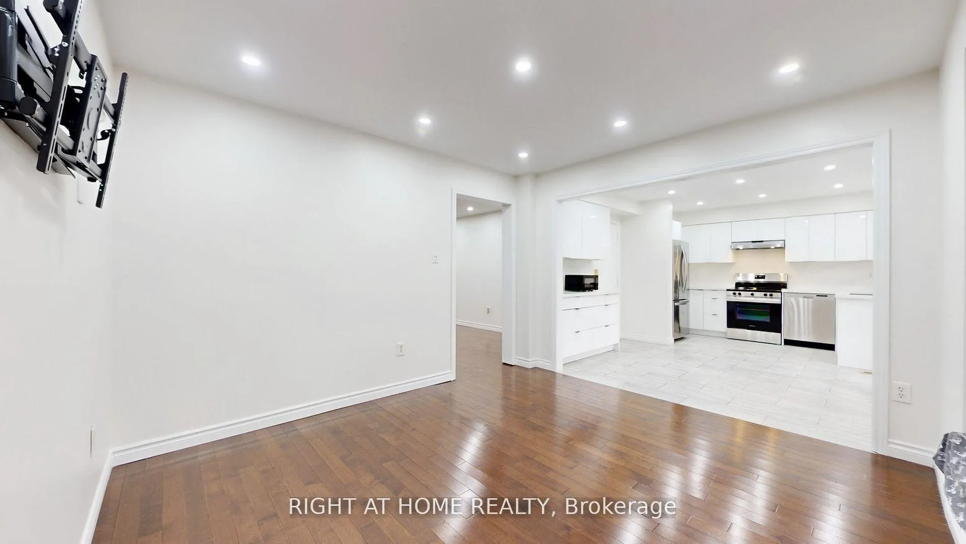 Photo 33 of 5160 Ravine Crescent, Burlington, Orchard — HOMEH