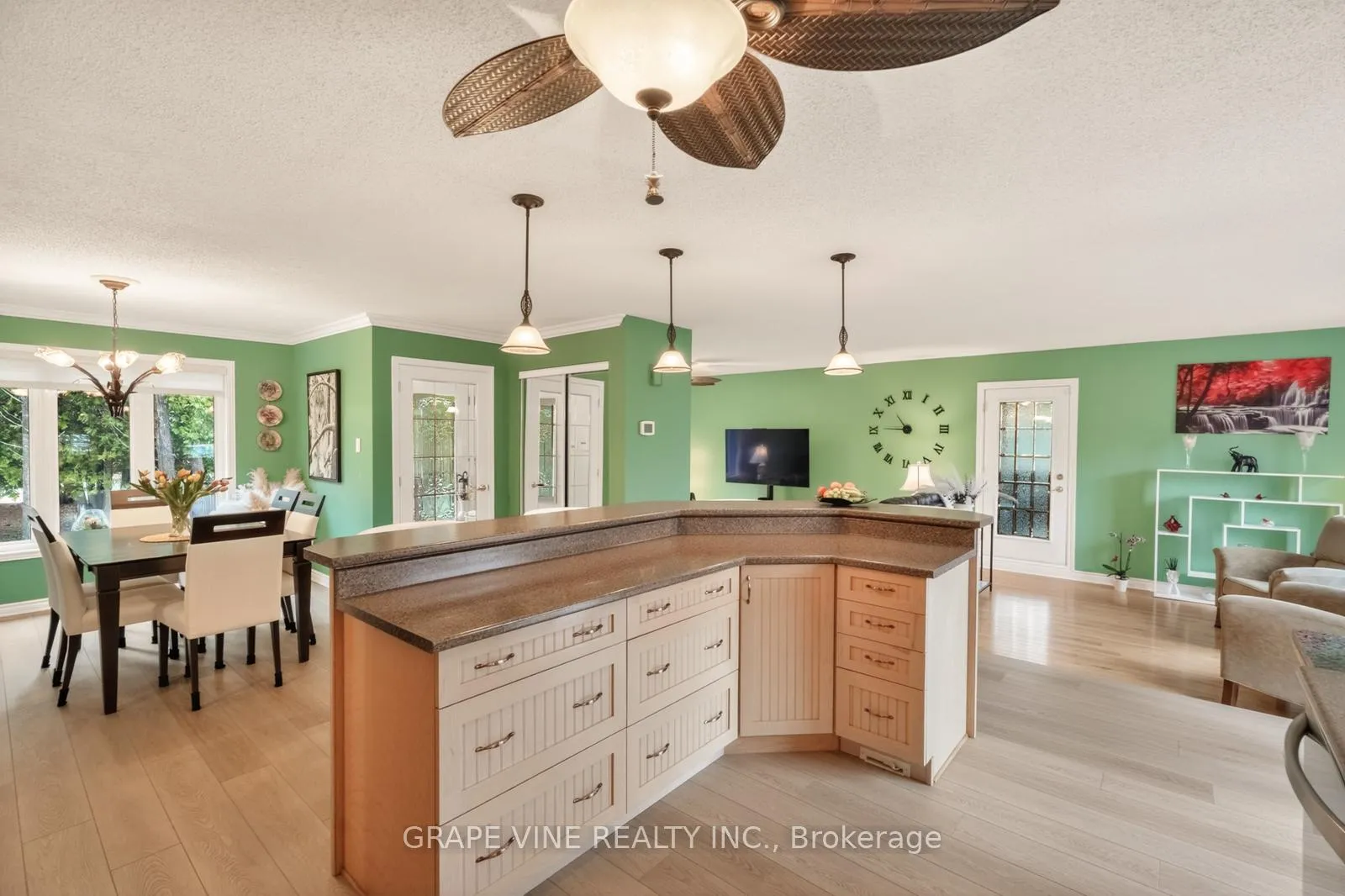 Photo 16 of 119 Sierra Woods Drive, Ottawa, Huntley Ward (South West) — HOMEH