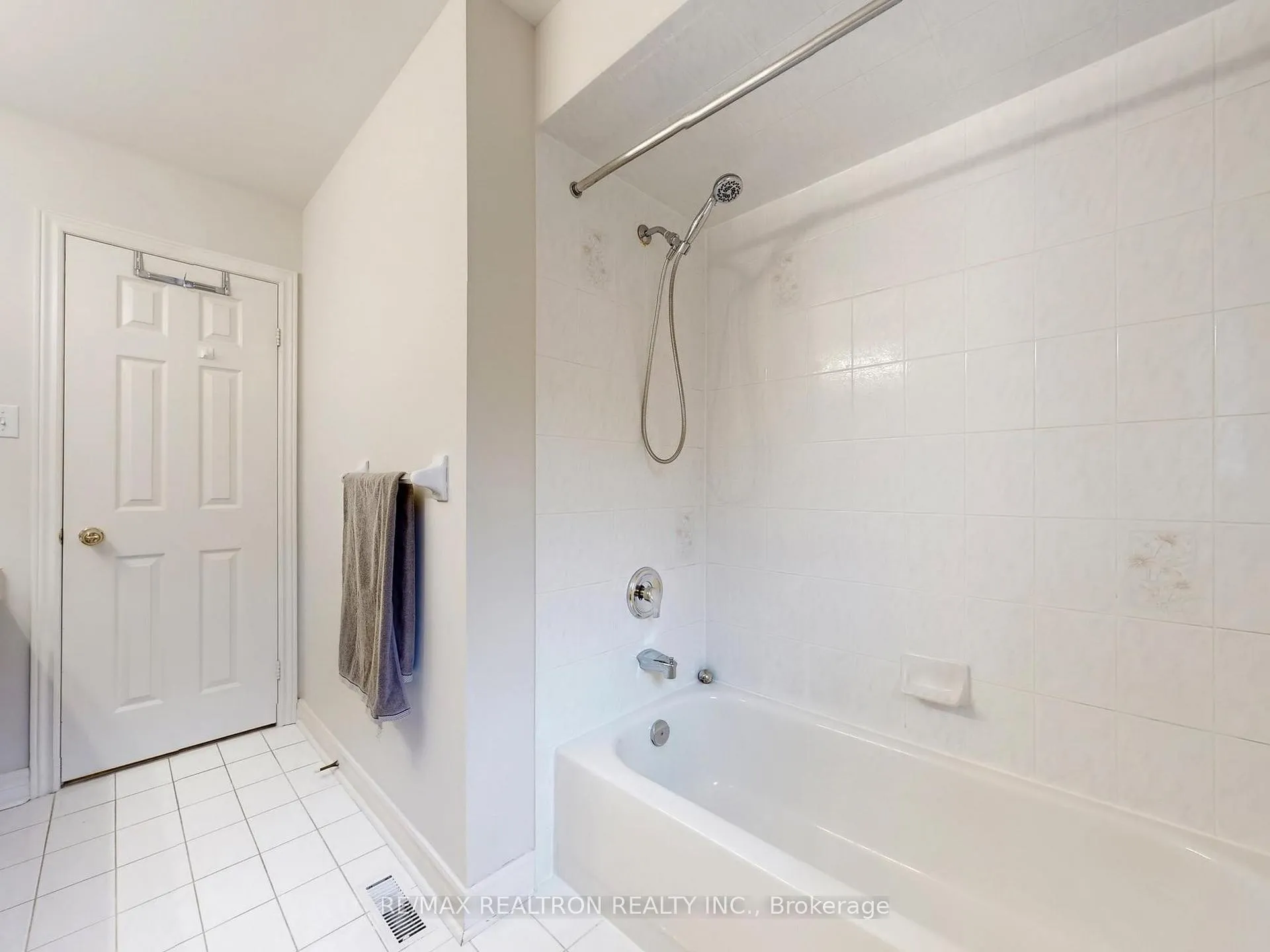 Photo 36 of 102 Havelock Gate, Markham, Rouge Fairways — HOMEH