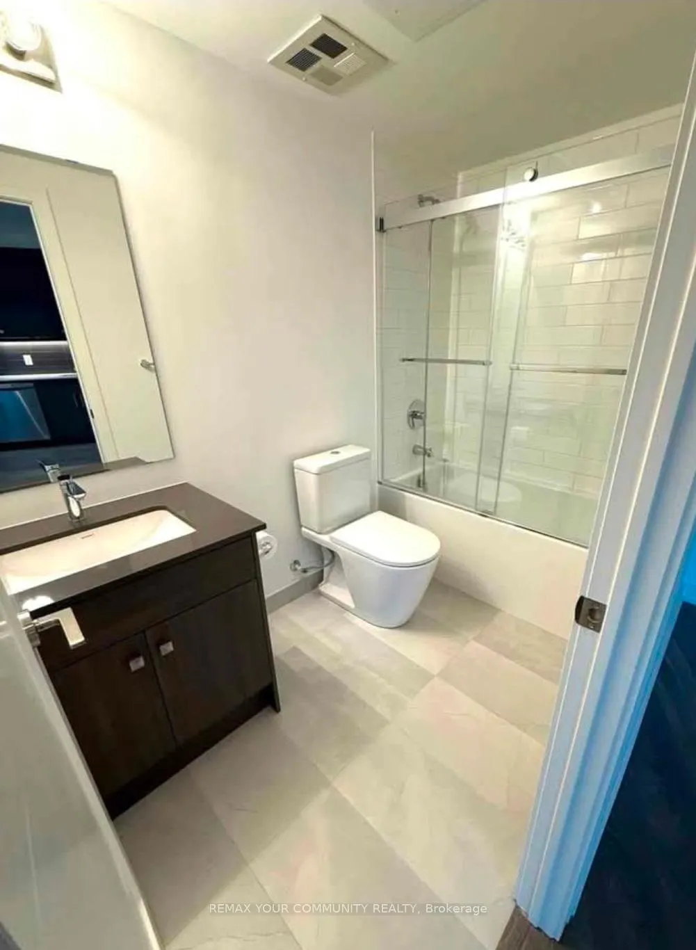 Photo 9 of Unit 209, 2 Manderley Drive, Scarborough, Birchcliffe-Cliffside — HOMEH