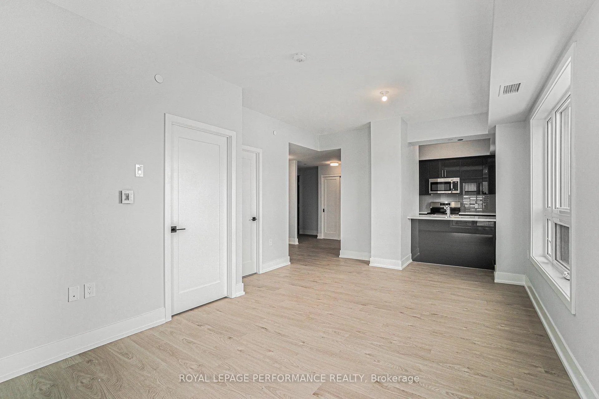Photo 3 of 397 Codd's Road, Ottawa, CFB Rockcliffe and Area — HOMEH