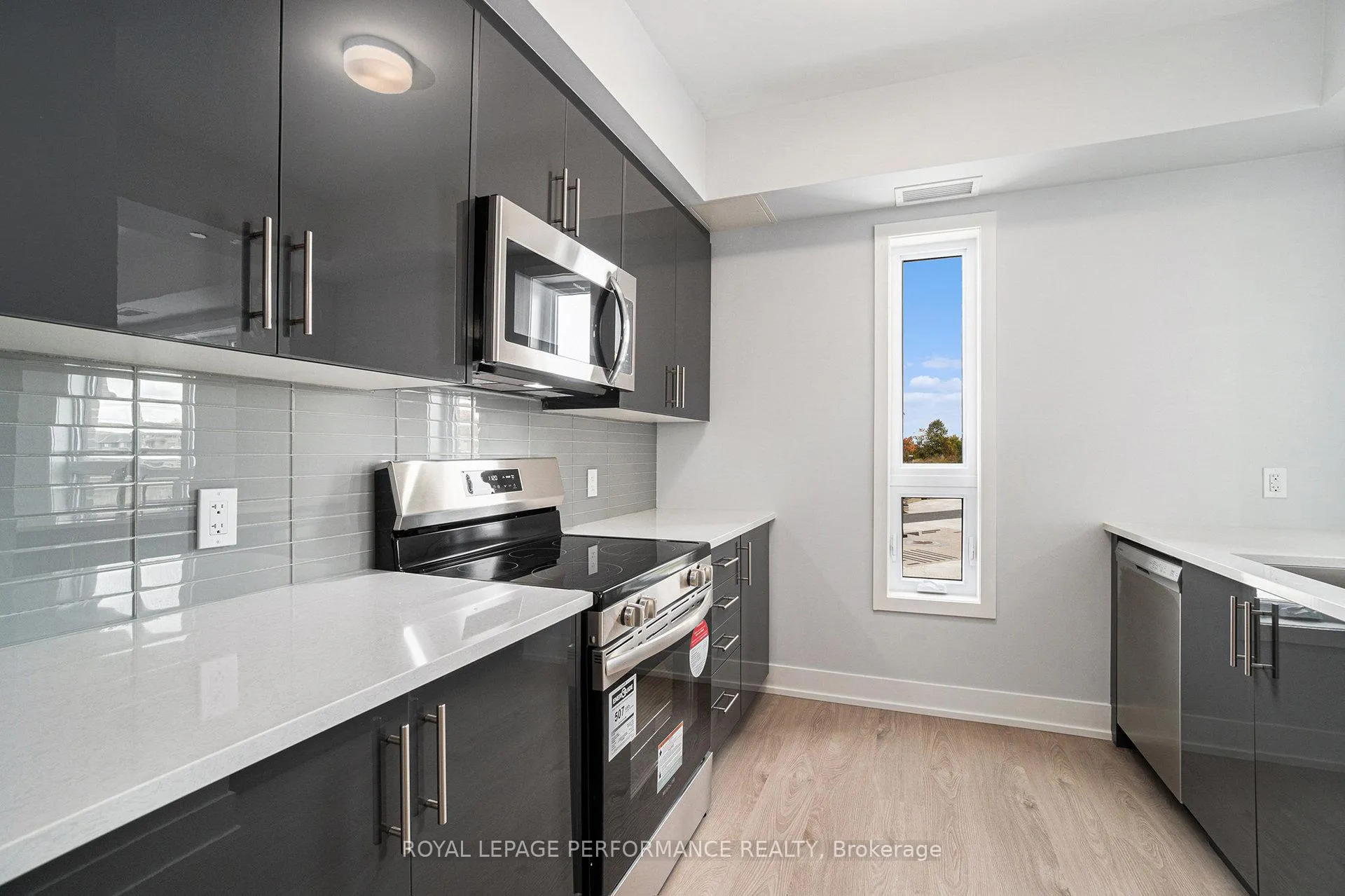 Photo 5 of 397 Codd's Road, Ottawa, CFB Rockcliffe and Area — HOMEH