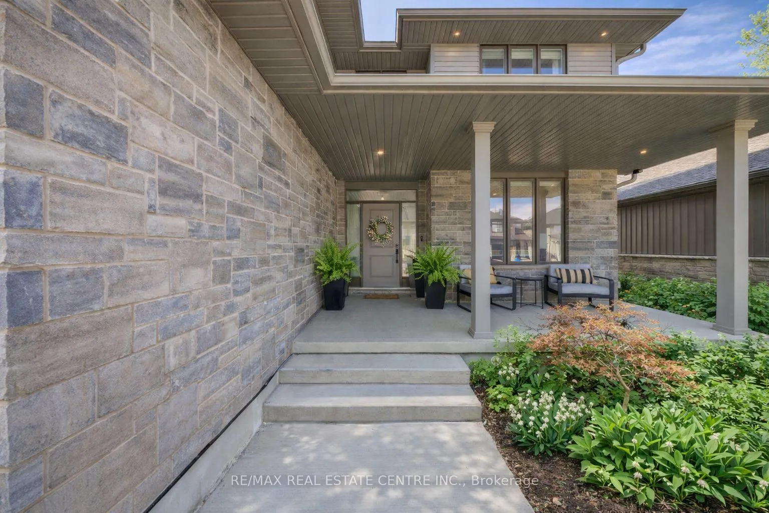 Photo 2 of 70 Rea Drive, Centre Wellington, Fergus — HOMEH