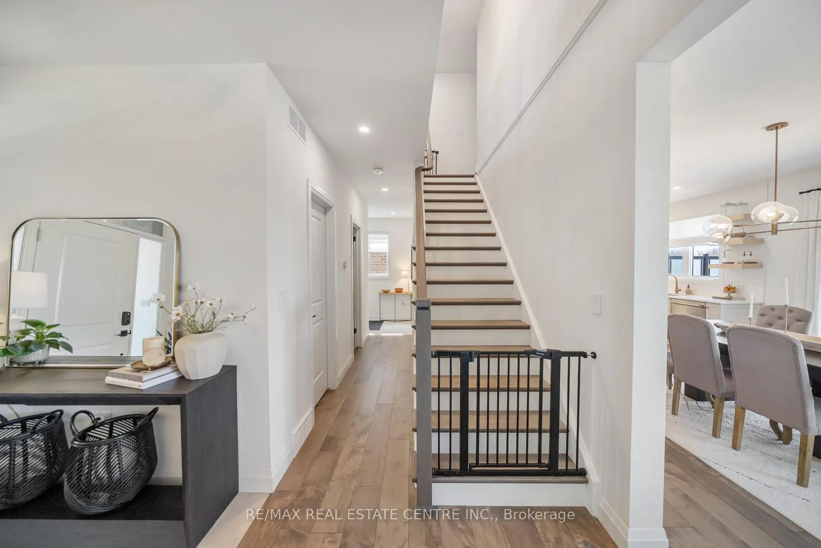 Photo 19 of 70 Rea Drive, Centre Wellington, Fergus — HOMEH