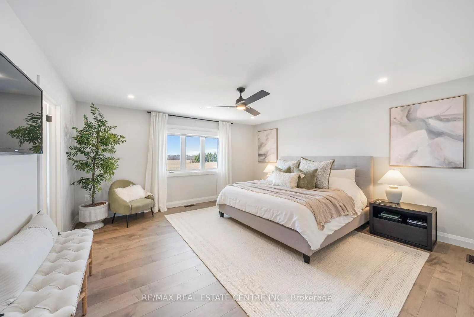 Photo 26 of 70 Rea Drive, Centre Wellington, Fergus — HOMEH