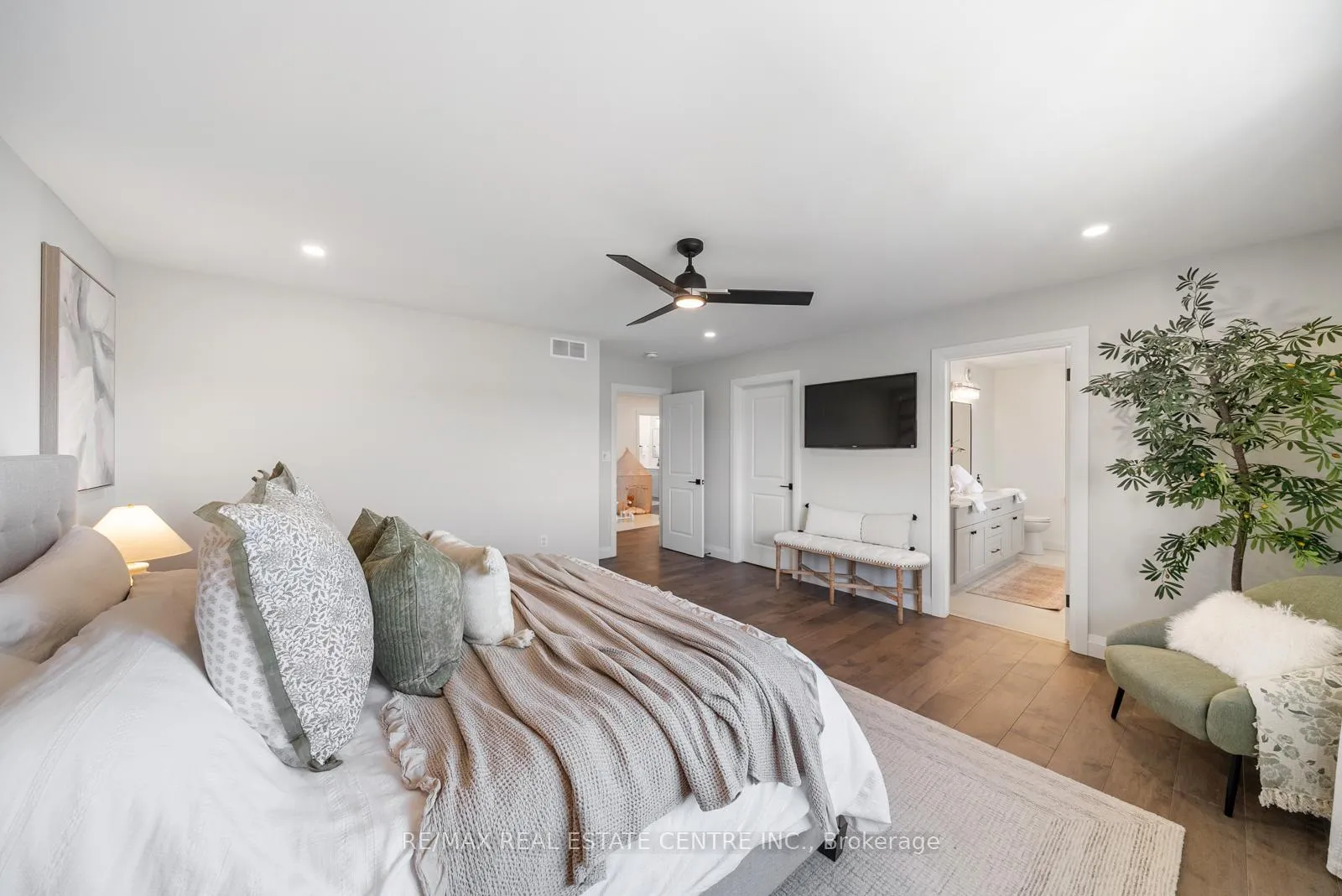 Photo 27 of 70 Rea Drive, Centre Wellington, Fergus — HOMEH