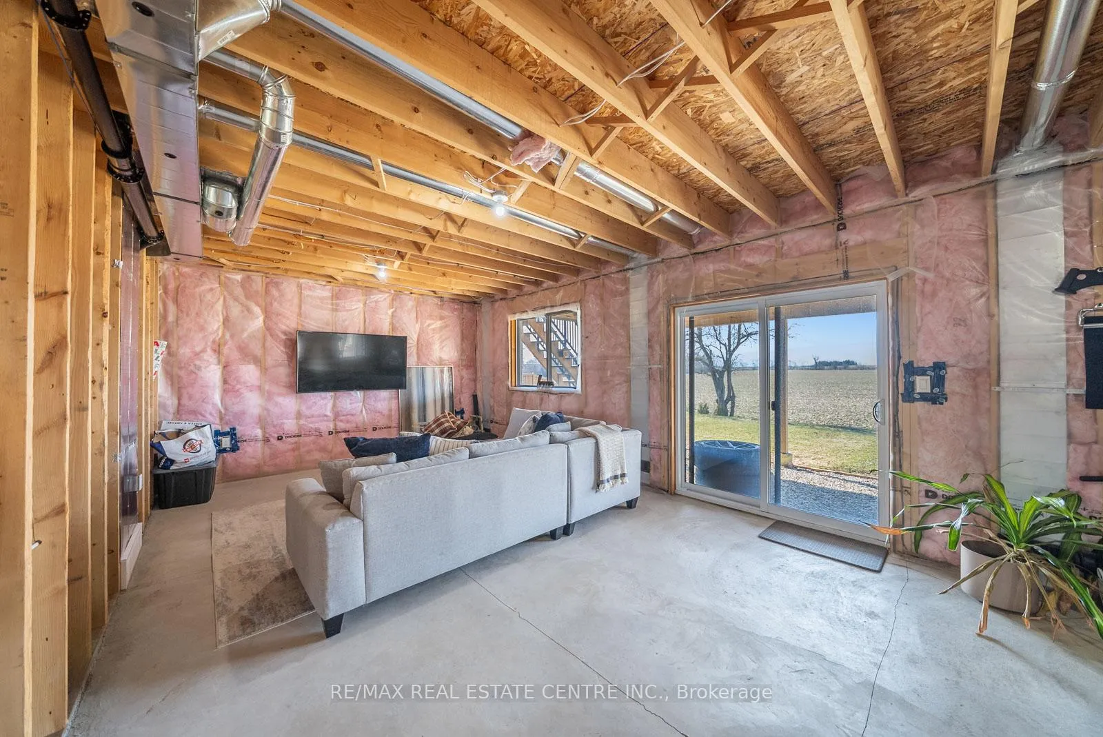 Photo 40 of 70 Rea Drive, Centre Wellington, Fergus — HOMEH