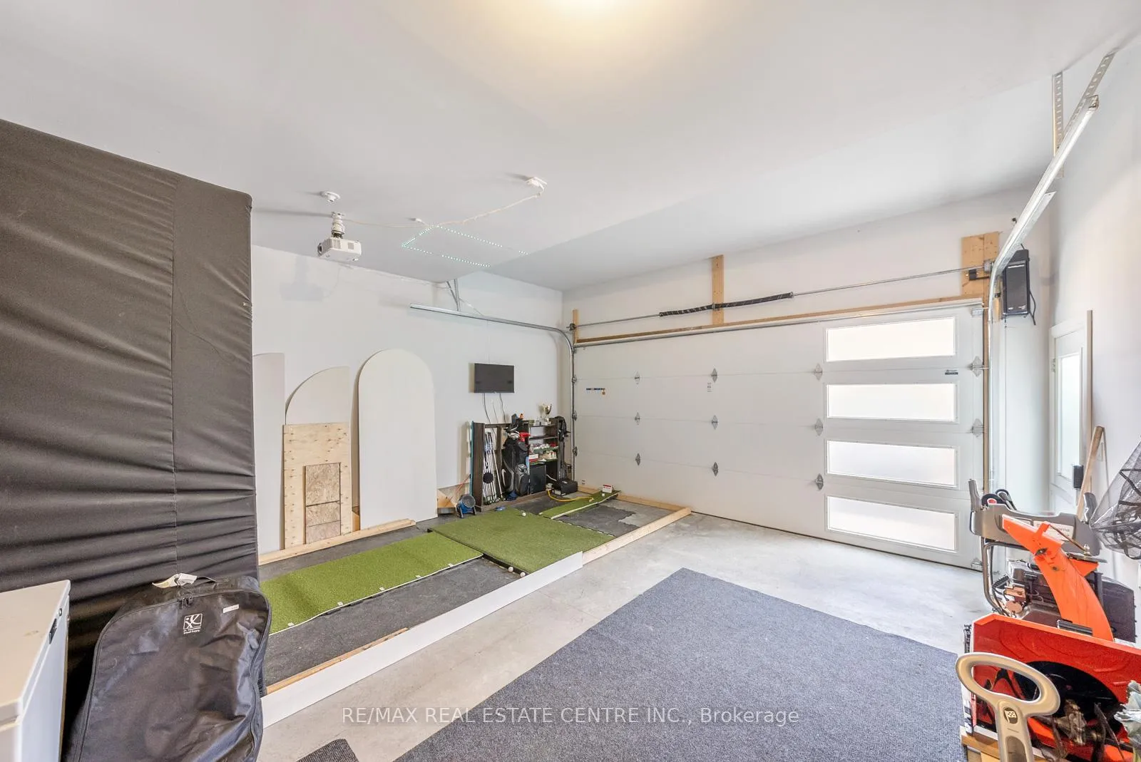 Photo 41 of 70 Rea Drive, Centre Wellington, Fergus — HOMEH