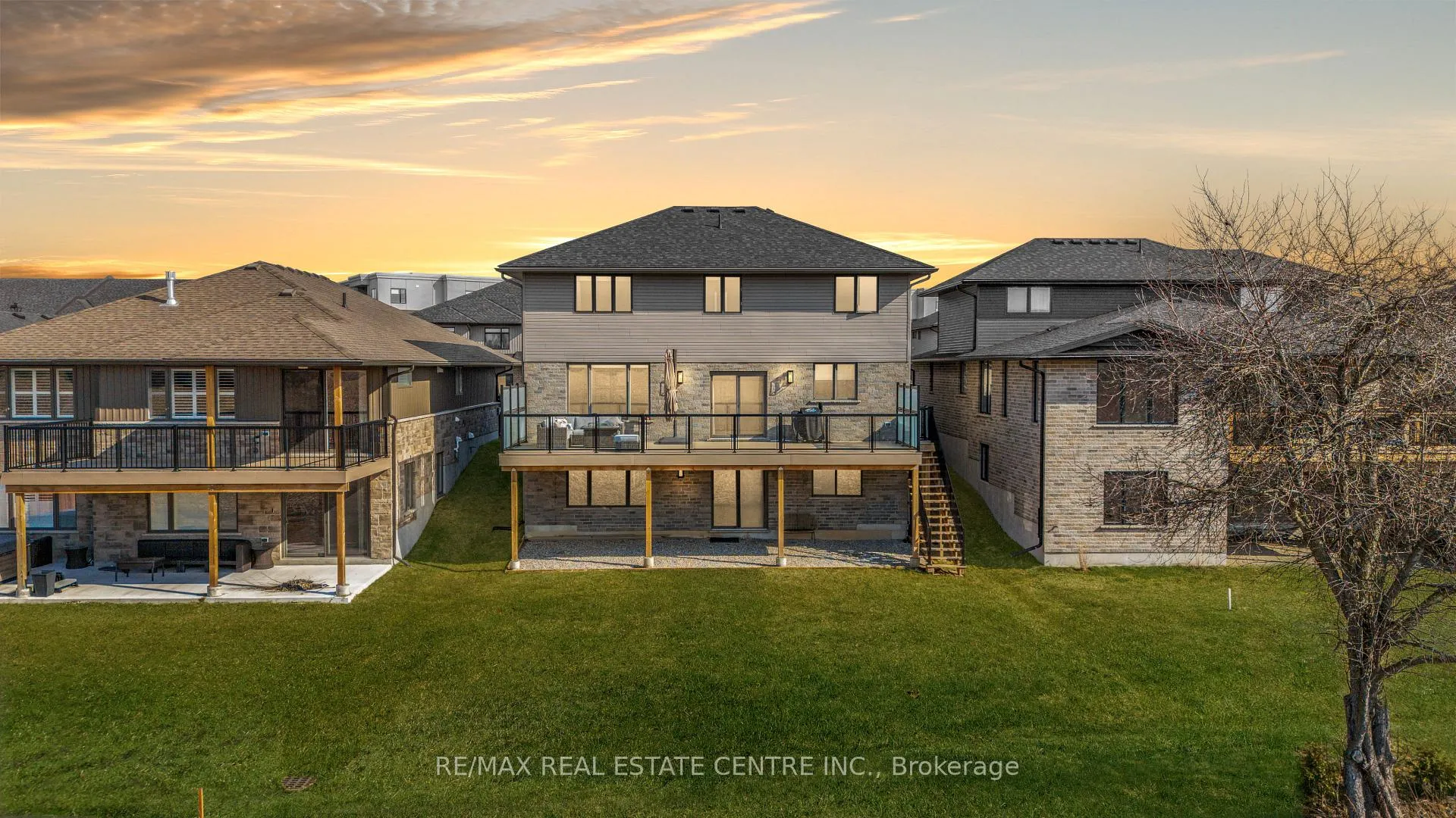 Photo 42 of 70 Rea Drive, Centre Wellington, Fergus — HOMEH