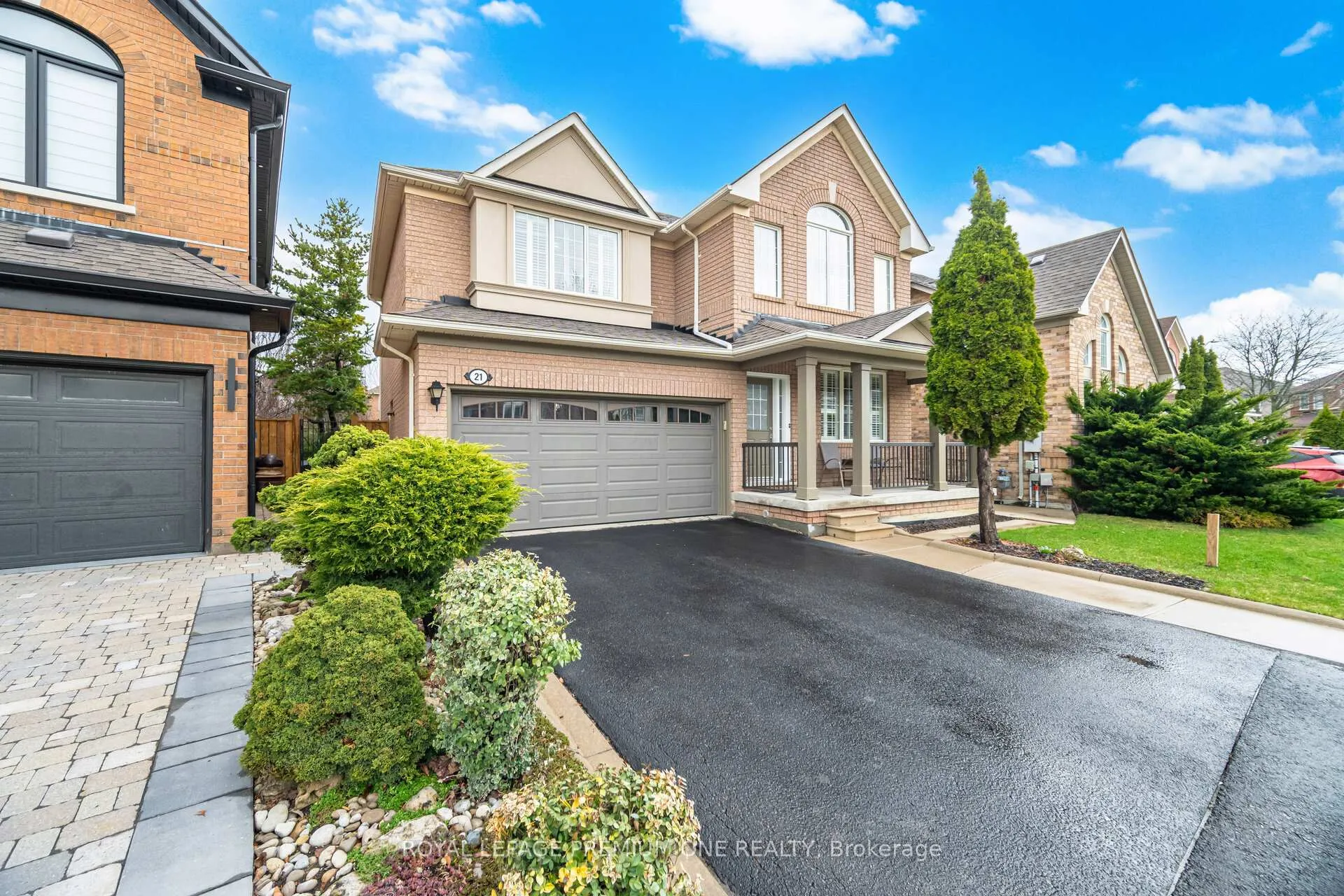 Photo 3 of 21 Ocean Avenue, Vaughan, Vellore Village — HOMEH