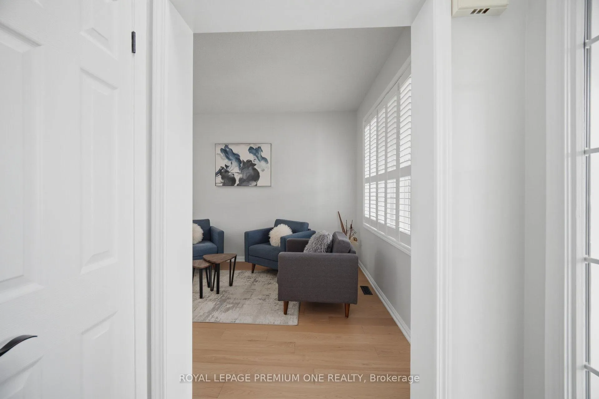Photo 6 of 21 Ocean Avenue, Vaughan, Vellore Village — HOMEH