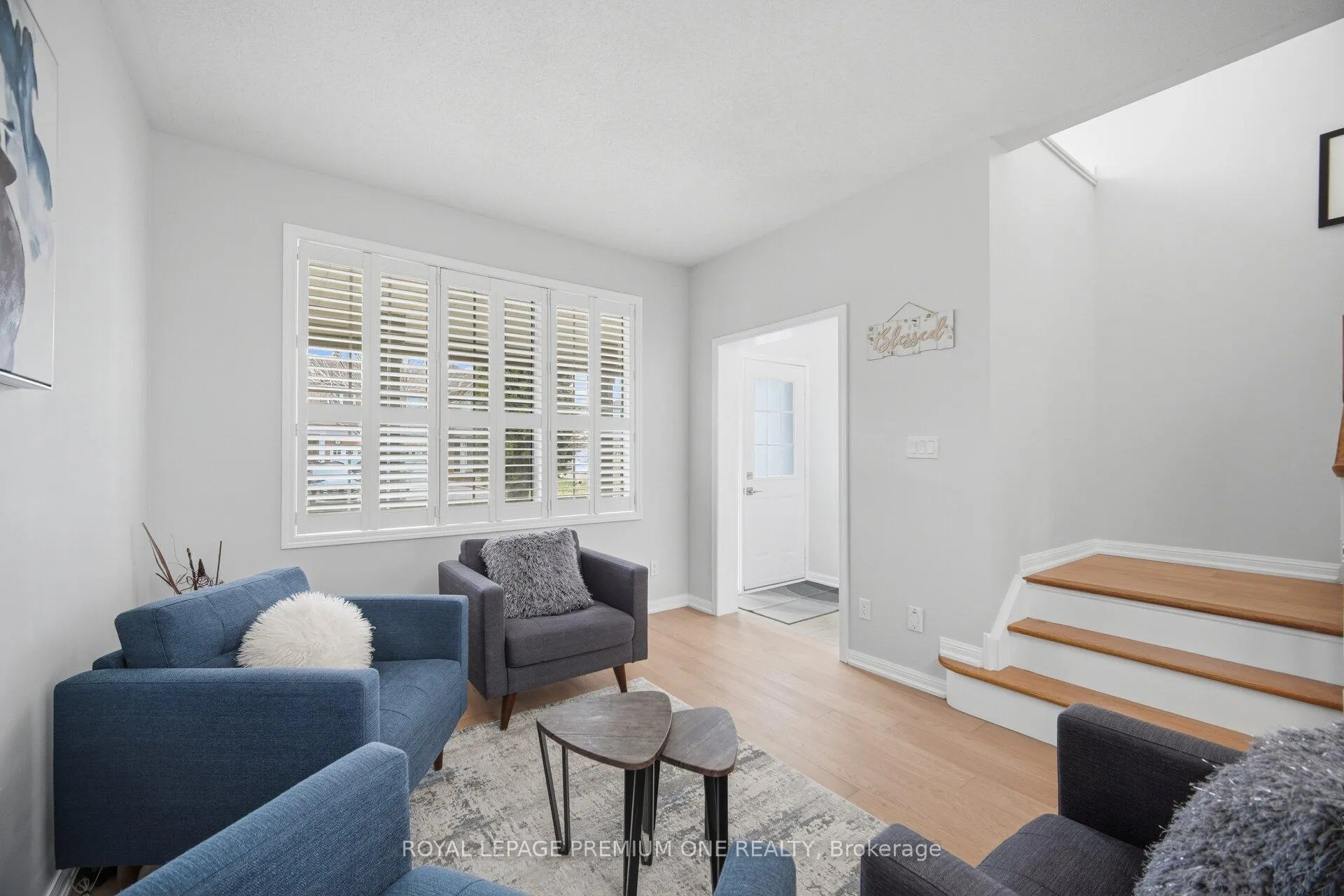 Photo 8 of 21 Ocean Avenue, Vaughan, Vellore Village — HOMEH