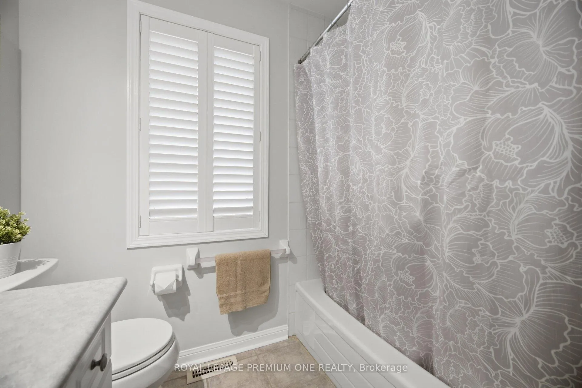 Photo 39 of 21 Ocean Avenue, Vaughan, Vellore Village — HOMEH
