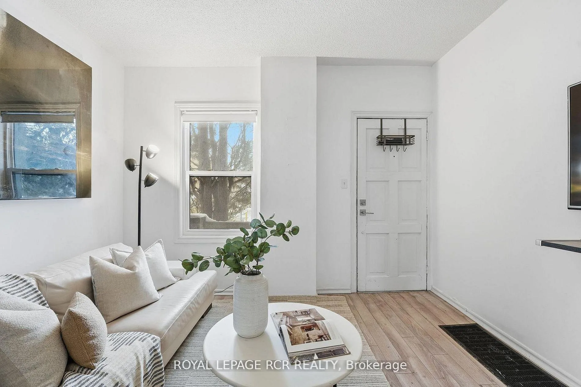 Photo 5 of 257 Rhodes Avenue, Toronto, Greenwood-Coxwell — HOMEH