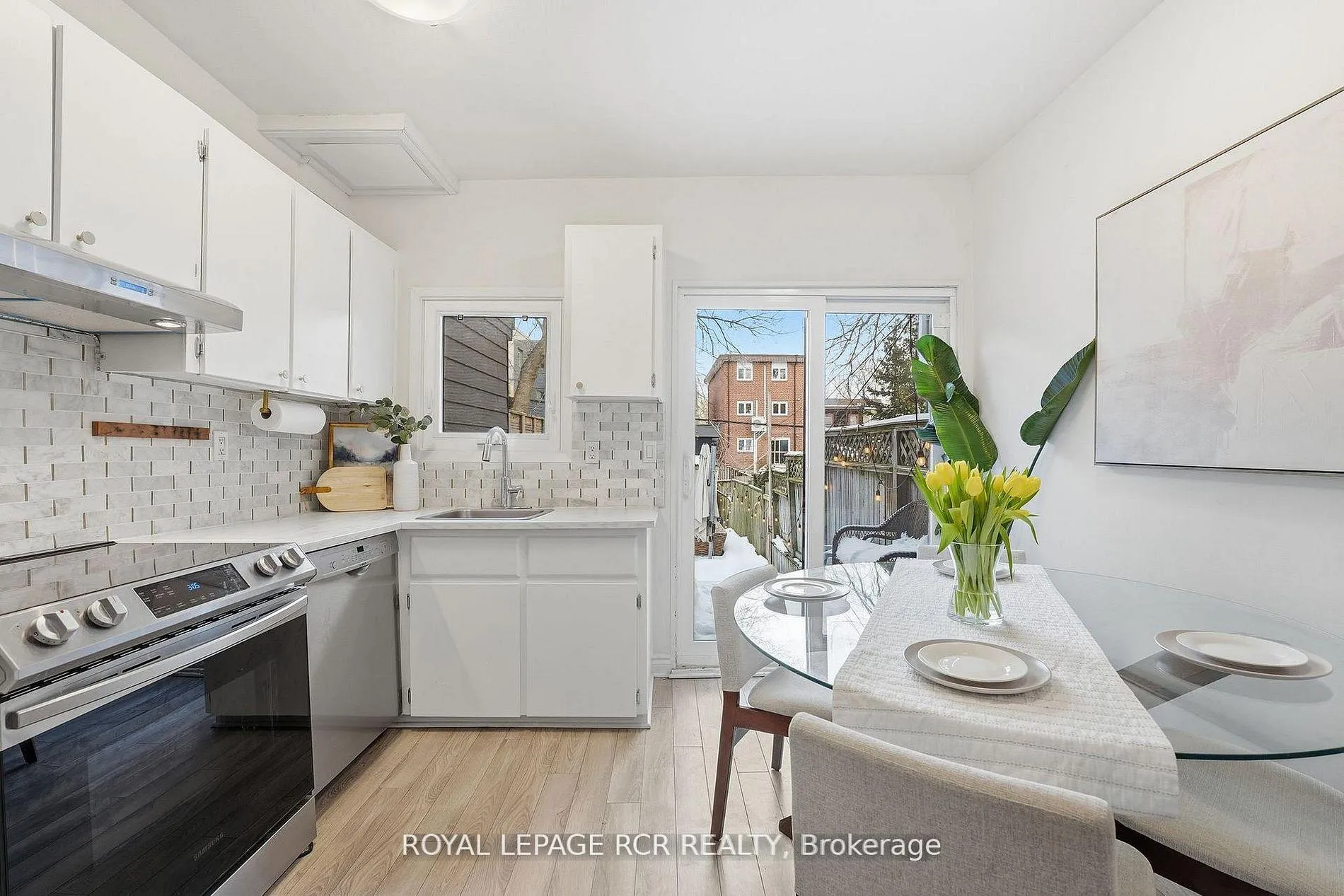 Photo 10 of 257 Rhodes Avenue, Toronto, Greenwood-Coxwell — HOMEH