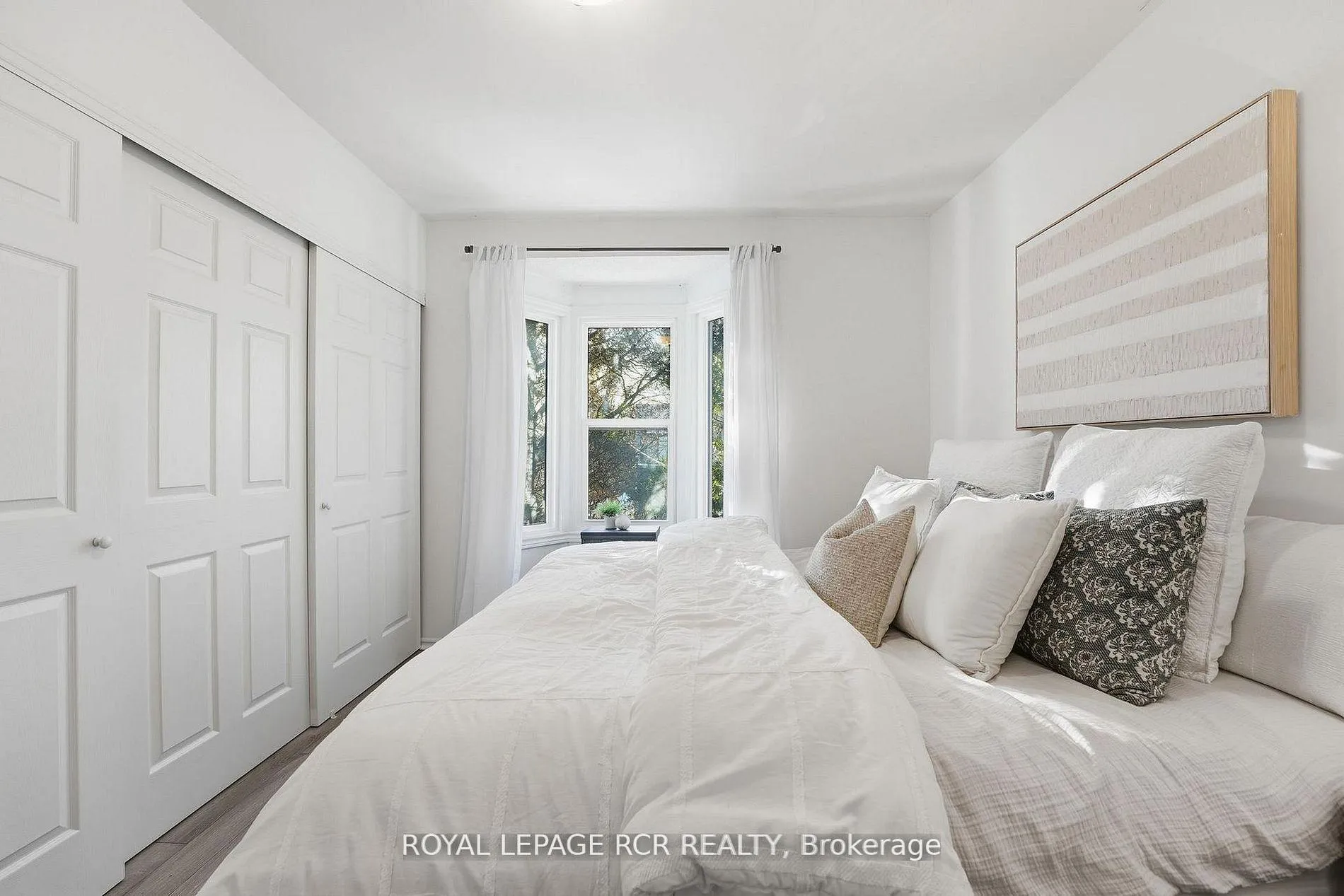 Photo 14 of 257 Rhodes Avenue, Toronto, Greenwood-Coxwell — HOMEH