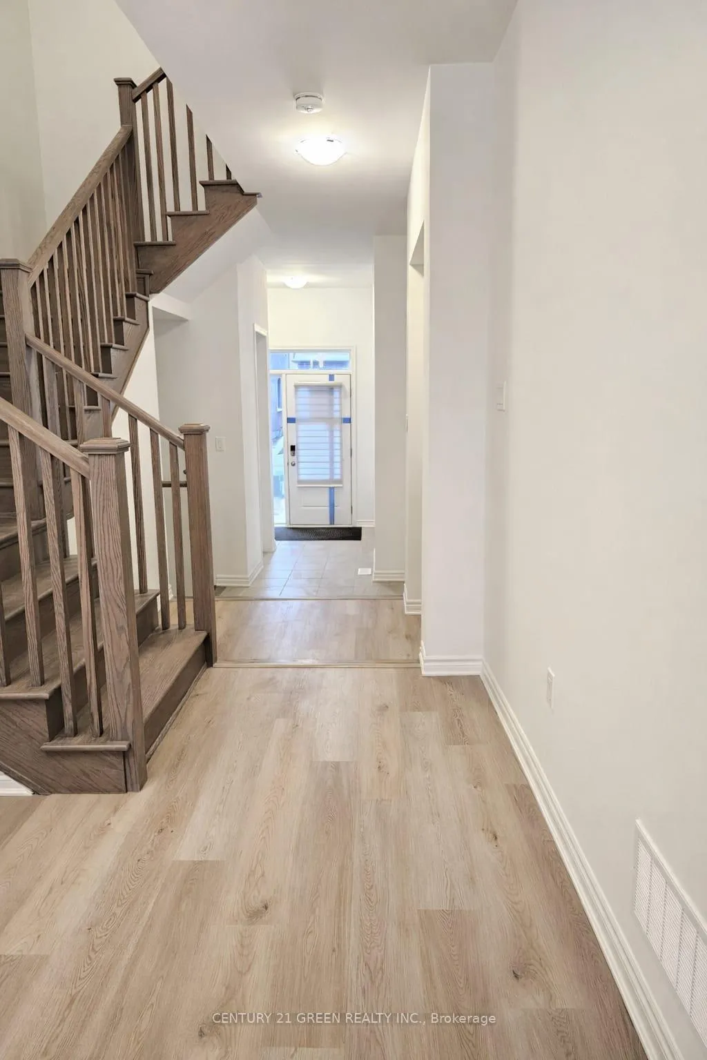 Photo 3 of 1346 Hearns Place, Milton, Bowes — HOMEH