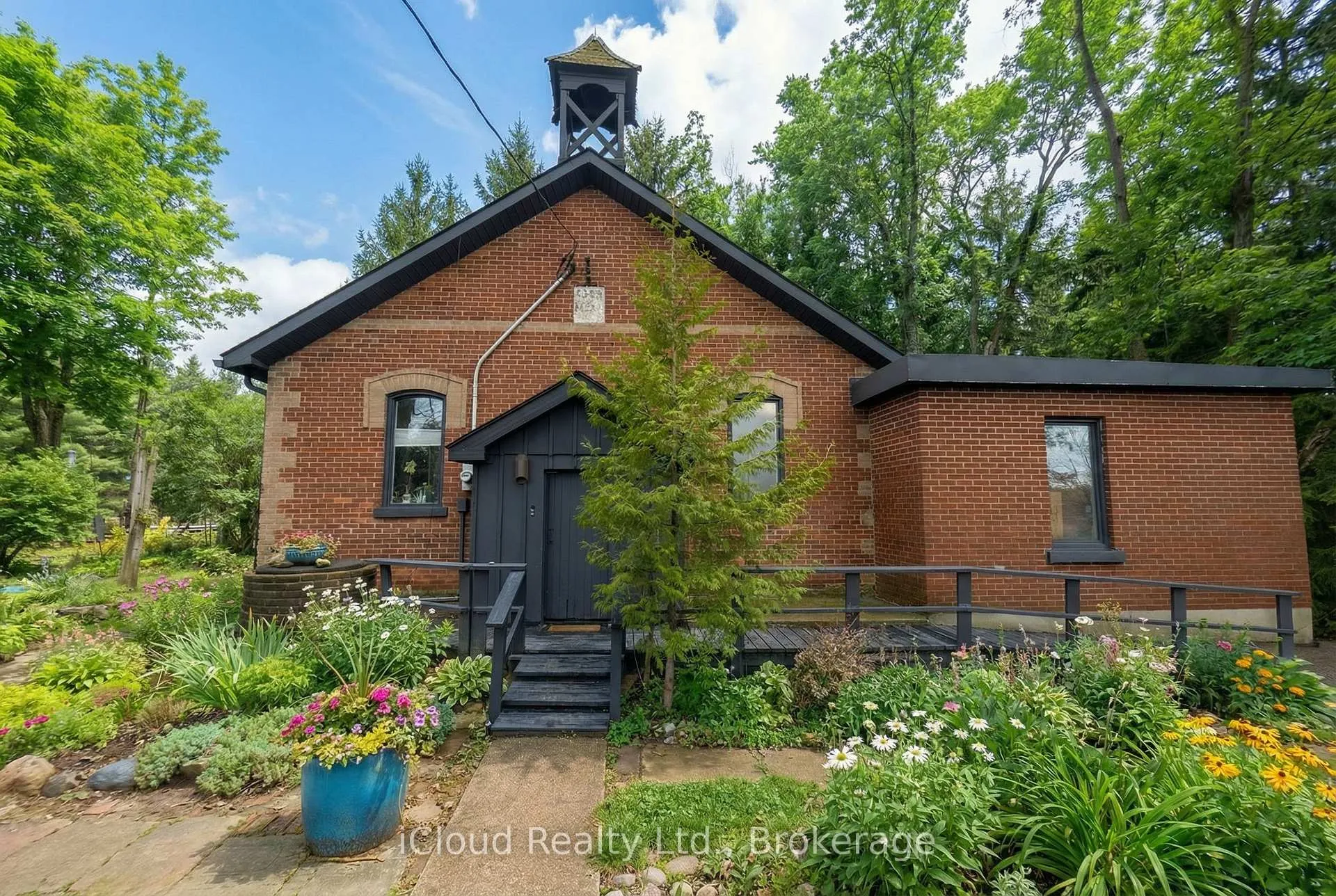 Photo 3 of Unit EHS, 715432 1st Line, Mono, Rural Mono — HOMEH