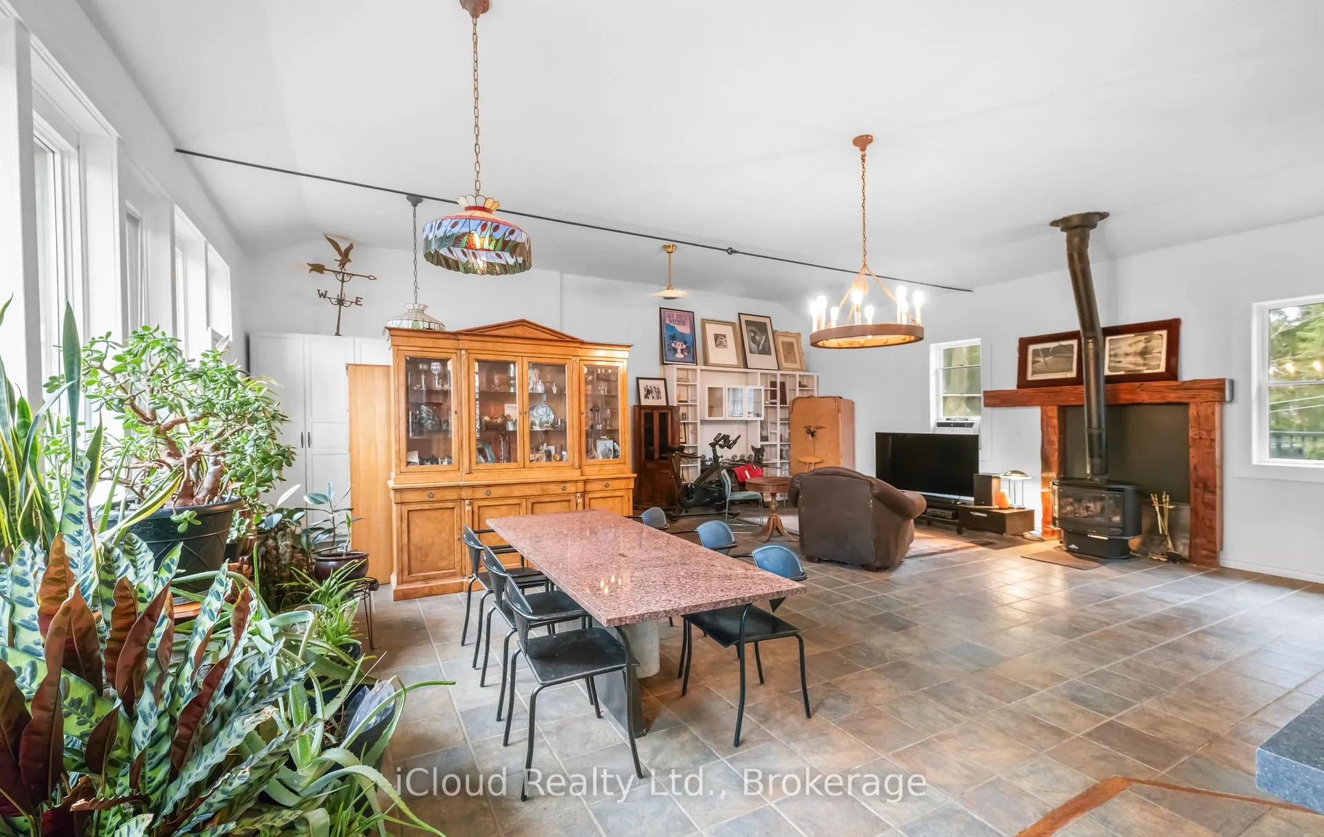 Photo 13 of Unit EHS, 715432 1st Line, Mono, Rural Mono — HOMEH