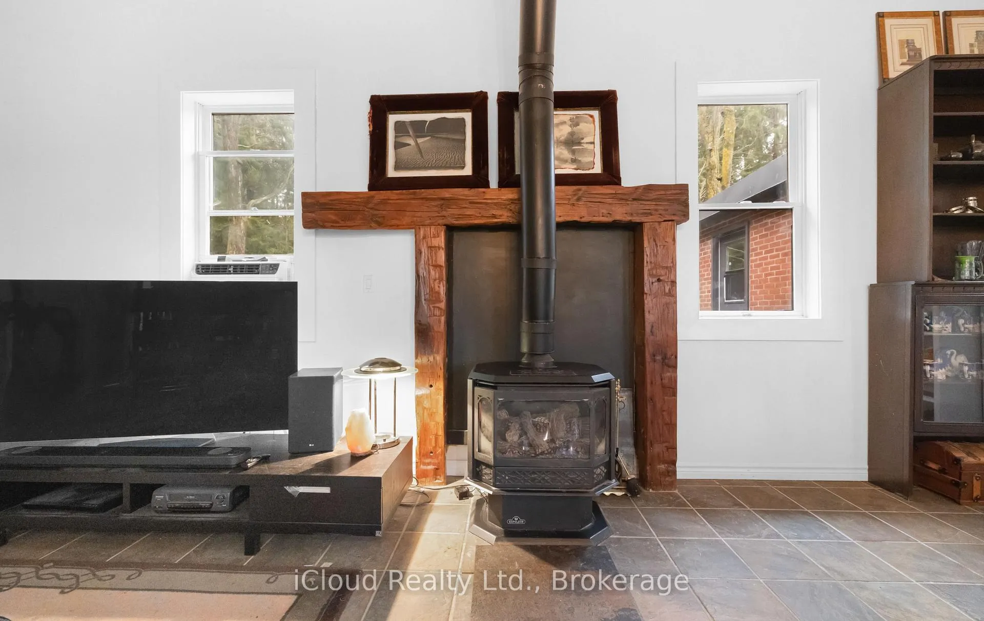 Photo 19 of Unit EHS, 715432 1st Line, Mono, Rural Mono — HOMEH