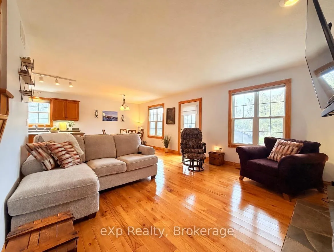 Photo 9 of 705 Victoria Road, Huron-Kinloss — HOMEH
