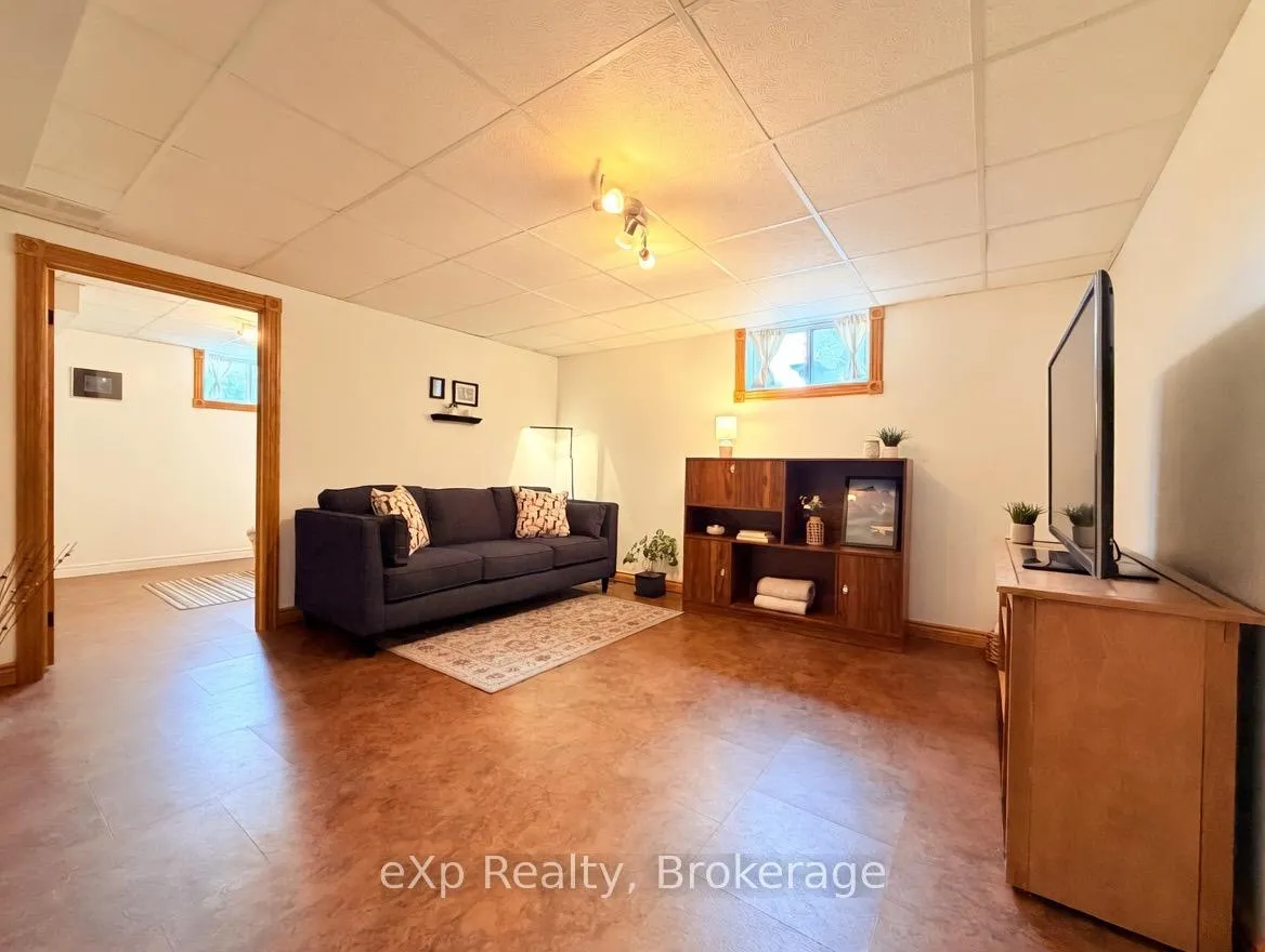 Photo 17 of 705 Victoria Road, Huron-Kinloss — HOMEH