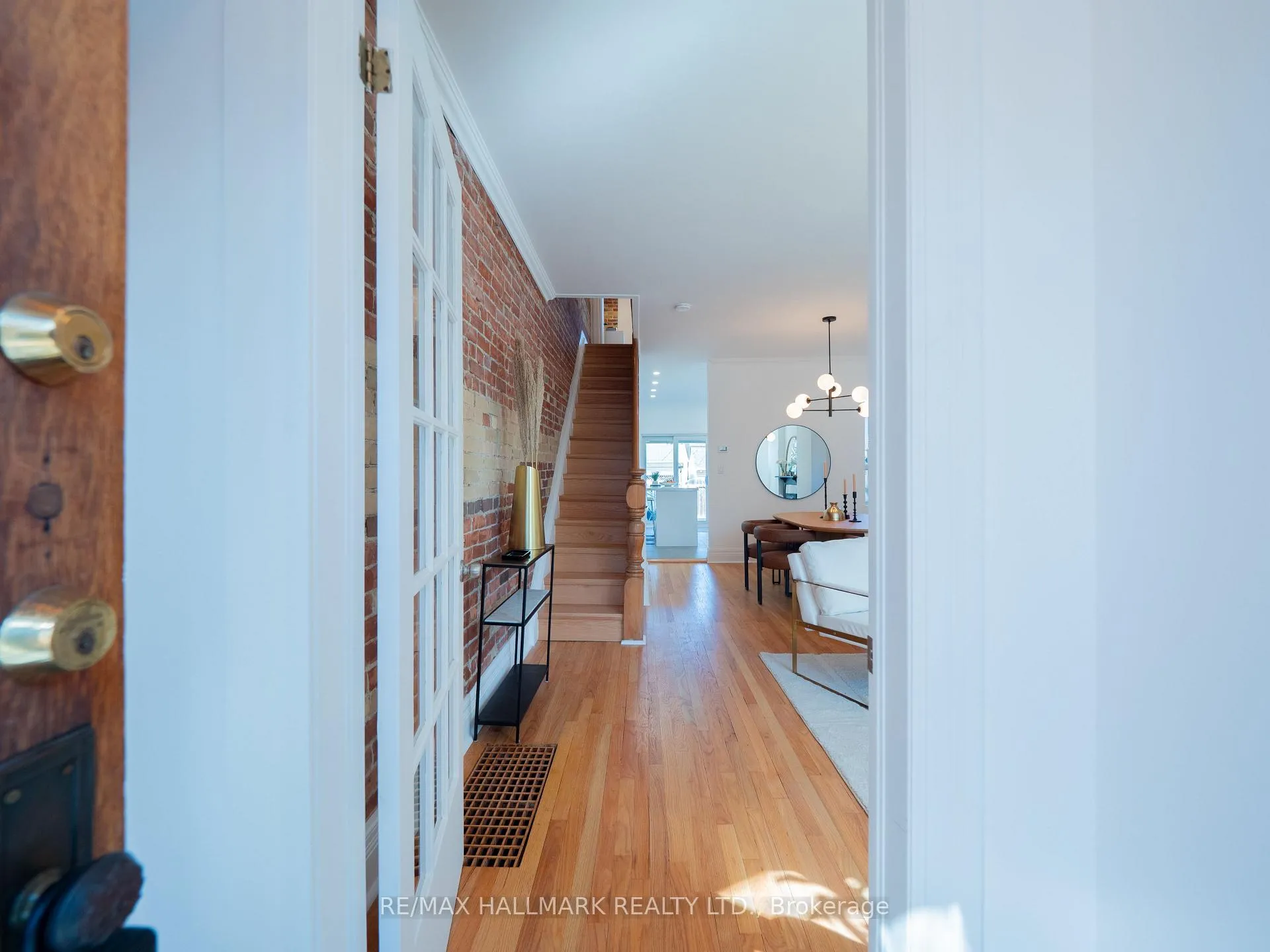 Photo 4 of 26 Sparkhall Avenue, Toronto, North Riverdale — HOMEH
