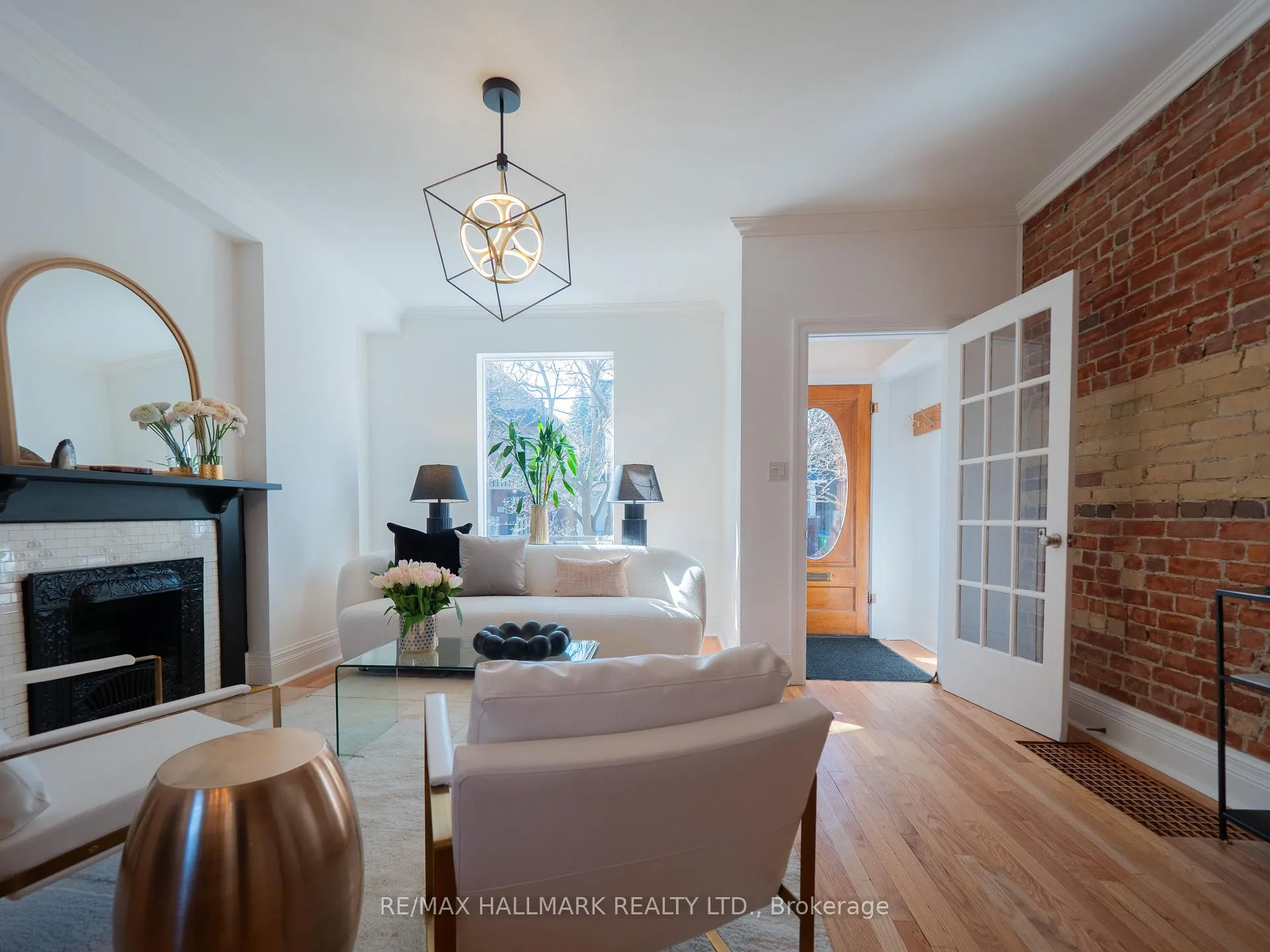 Photo 7 of 26 Sparkhall Avenue, Toronto, North Riverdale — HOMEH