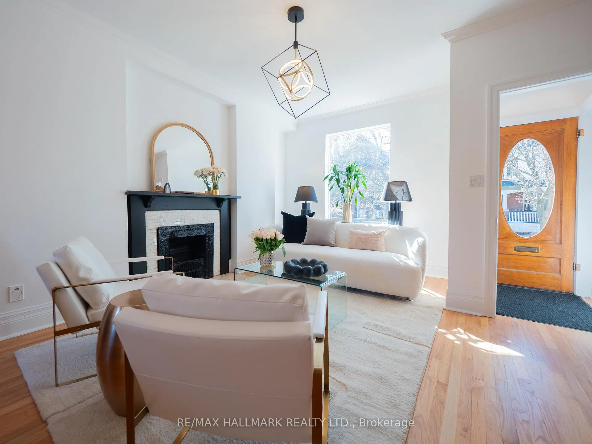 Photo 9 of 26 Sparkhall Avenue, Toronto, North Riverdale — HOMEH