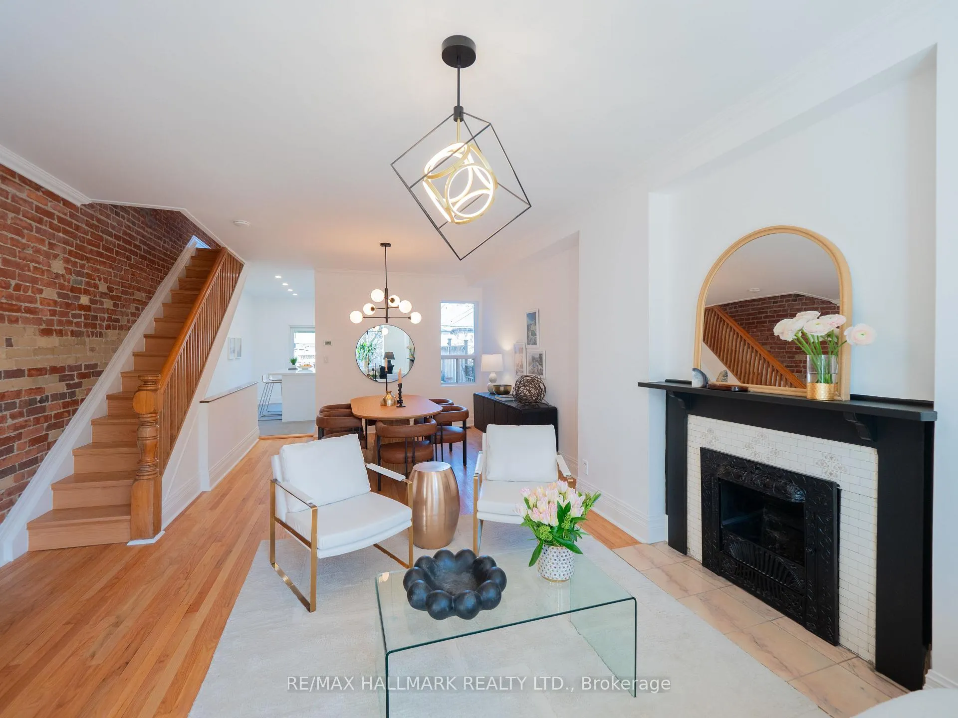 Photo 12 of 26 Sparkhall Avenue, Toronto, North Riverdale — HOMEH