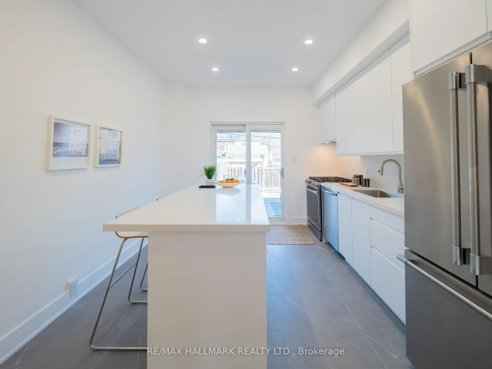 Photo 18 of 26 Sparkhall Avenue, Toronto, North Riverdale — HOMEH