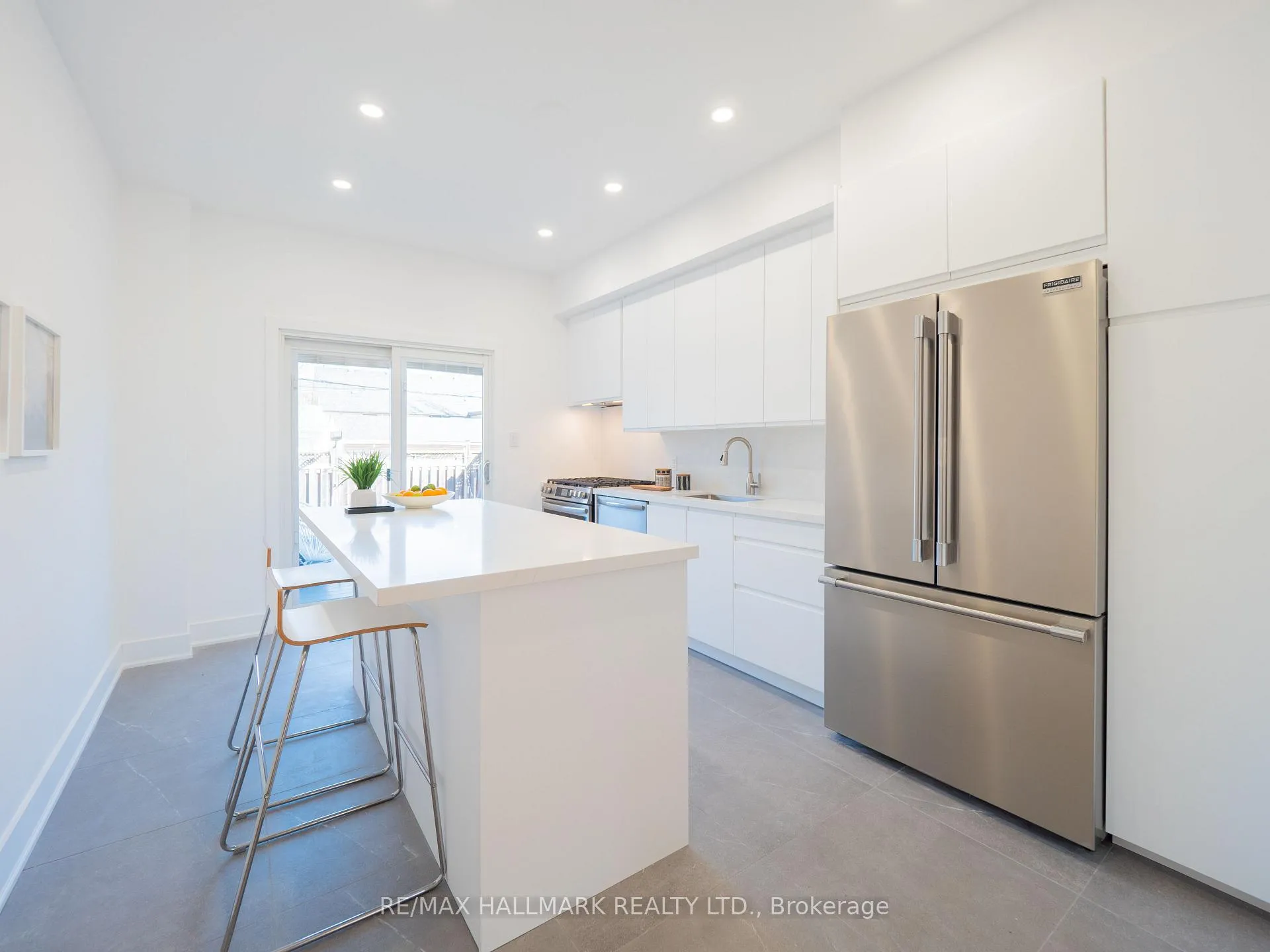 Photo 19 of 26 Sparkhall Avenue, Toronto, North Riverdale — HOMEH