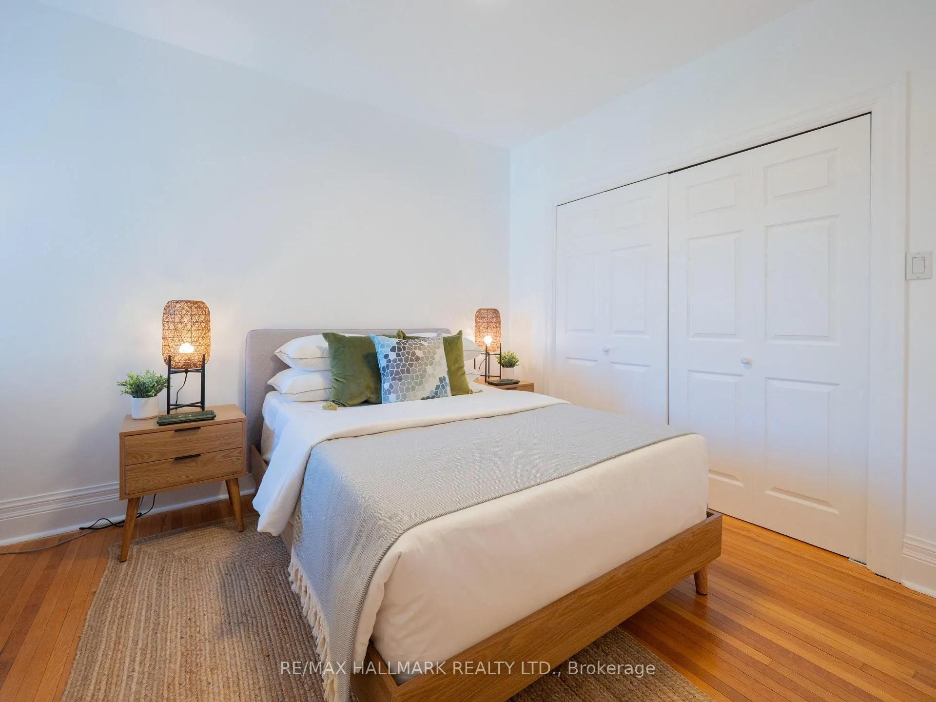 Photo 29 of 26 Sparkhall Avenue, Toronto, North Riverdale — HOMEH
