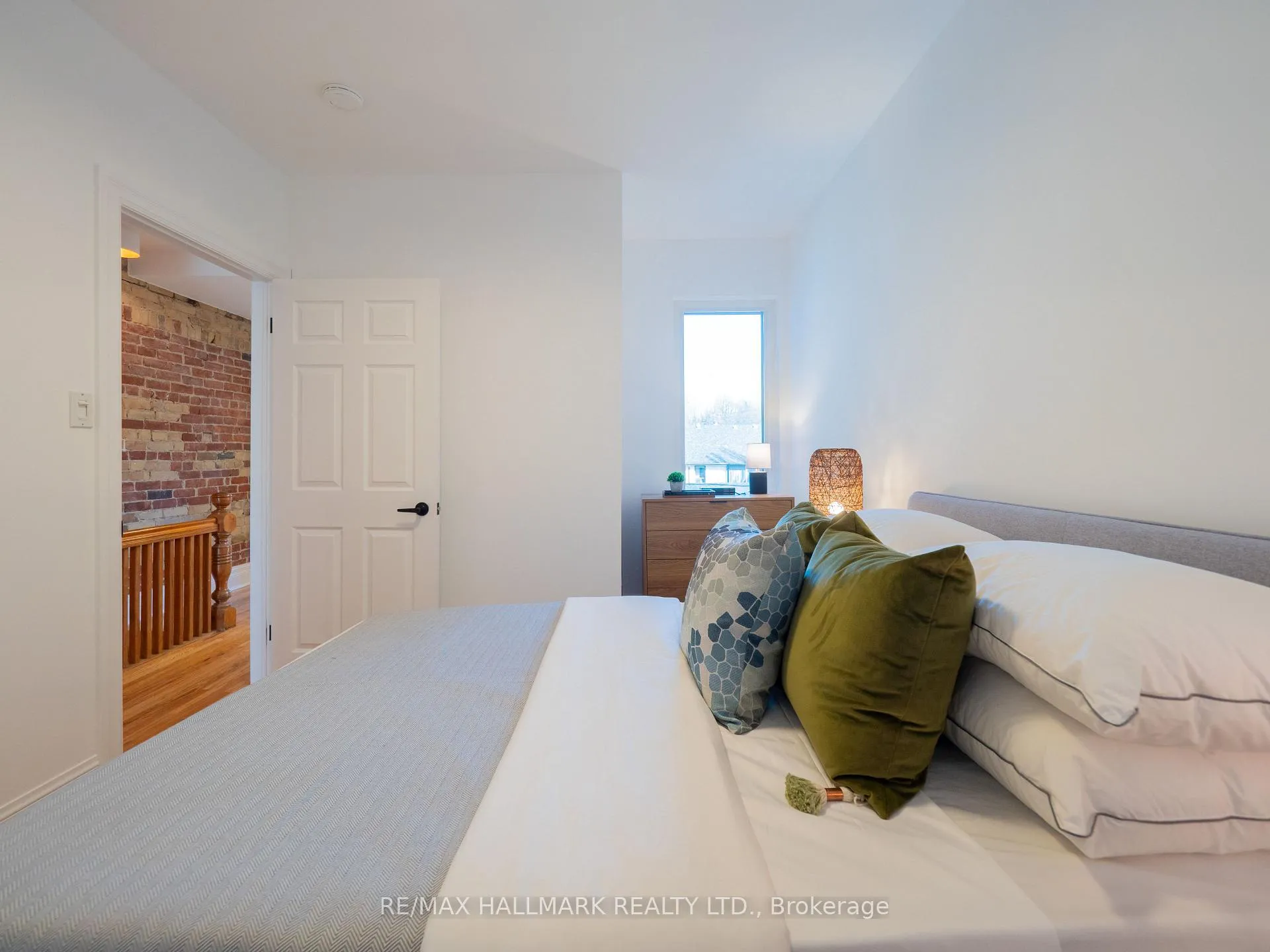 Photo 30 of 26 Sparkhall Avenue, Toronto, North Riverdale — HOMEH