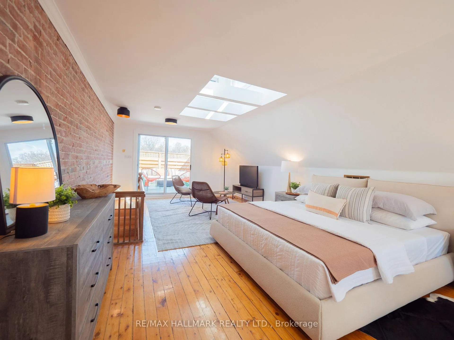 Photo 34 of 26 Sparkhall Avenue, Toronto, North Riverdale — HOMEH