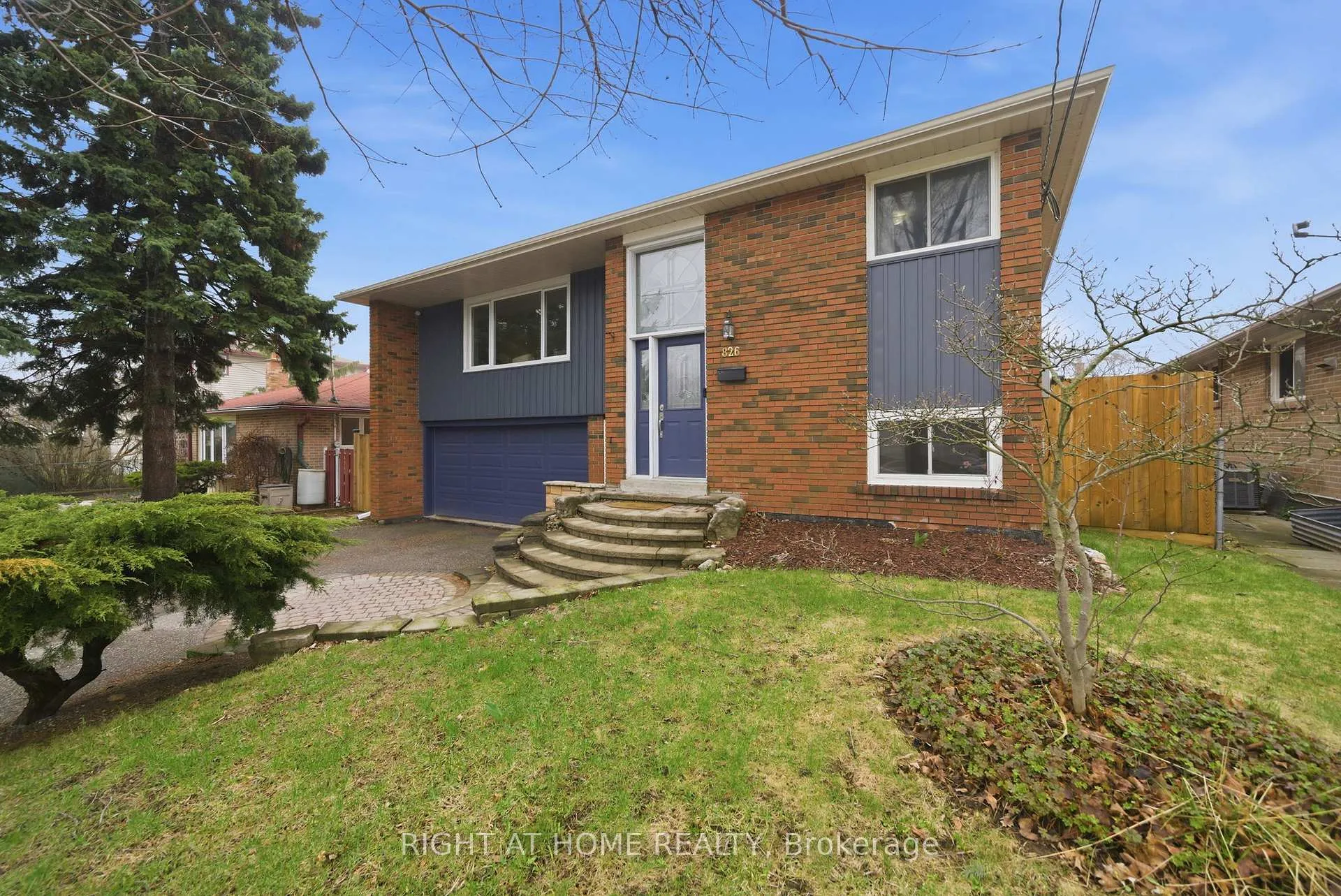 Photo 1 of 826 West Shore Boulevard, Pickering, West Shore — HOMEH