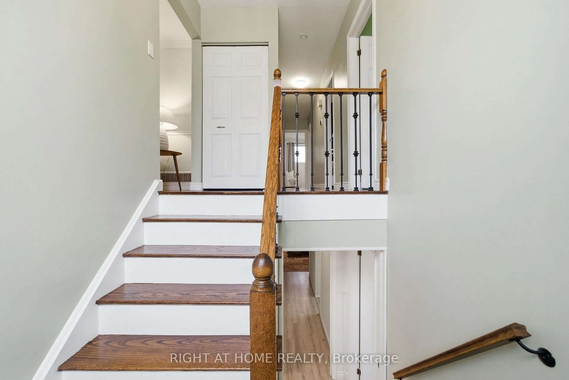 Photo 2 of 826 West Shore Boulevard, Pickering, West Shore — HOMEH