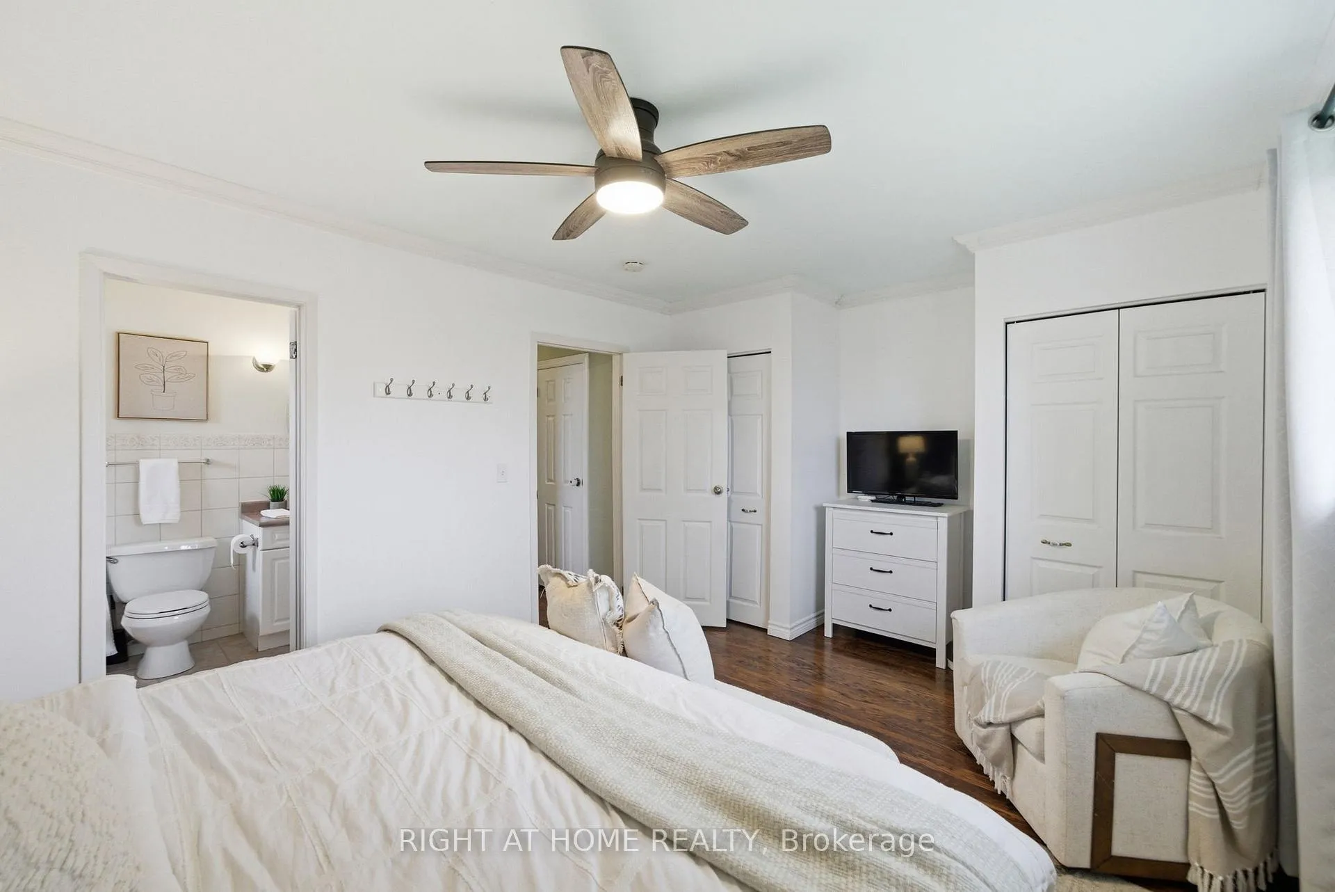 Photo 10 of 826 West Shore Boulevard, Pickering, West Shore — HOMEH