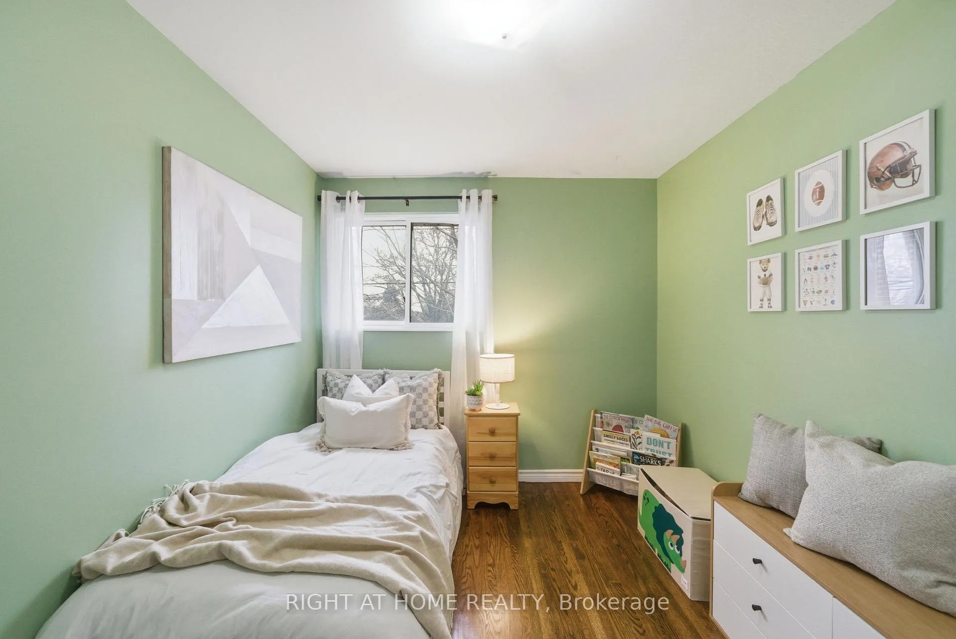 Photo 11 of 826 West Shore Boulevard, Pickering, West Shore — HOMEH