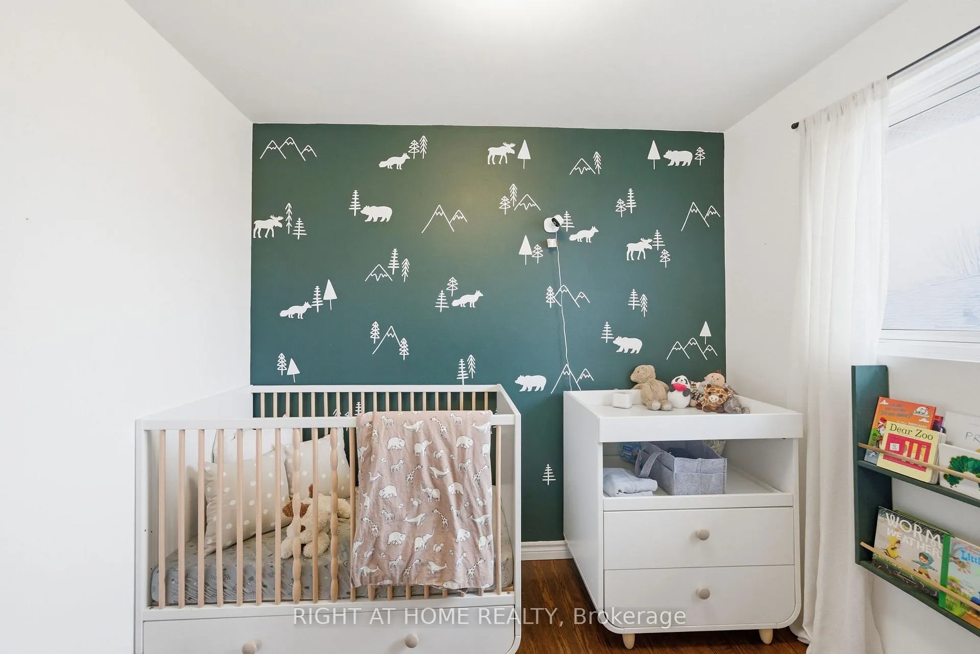 Photo 14 of 826 West Shore Boulevard, Pickering, West Shore — HOMEH