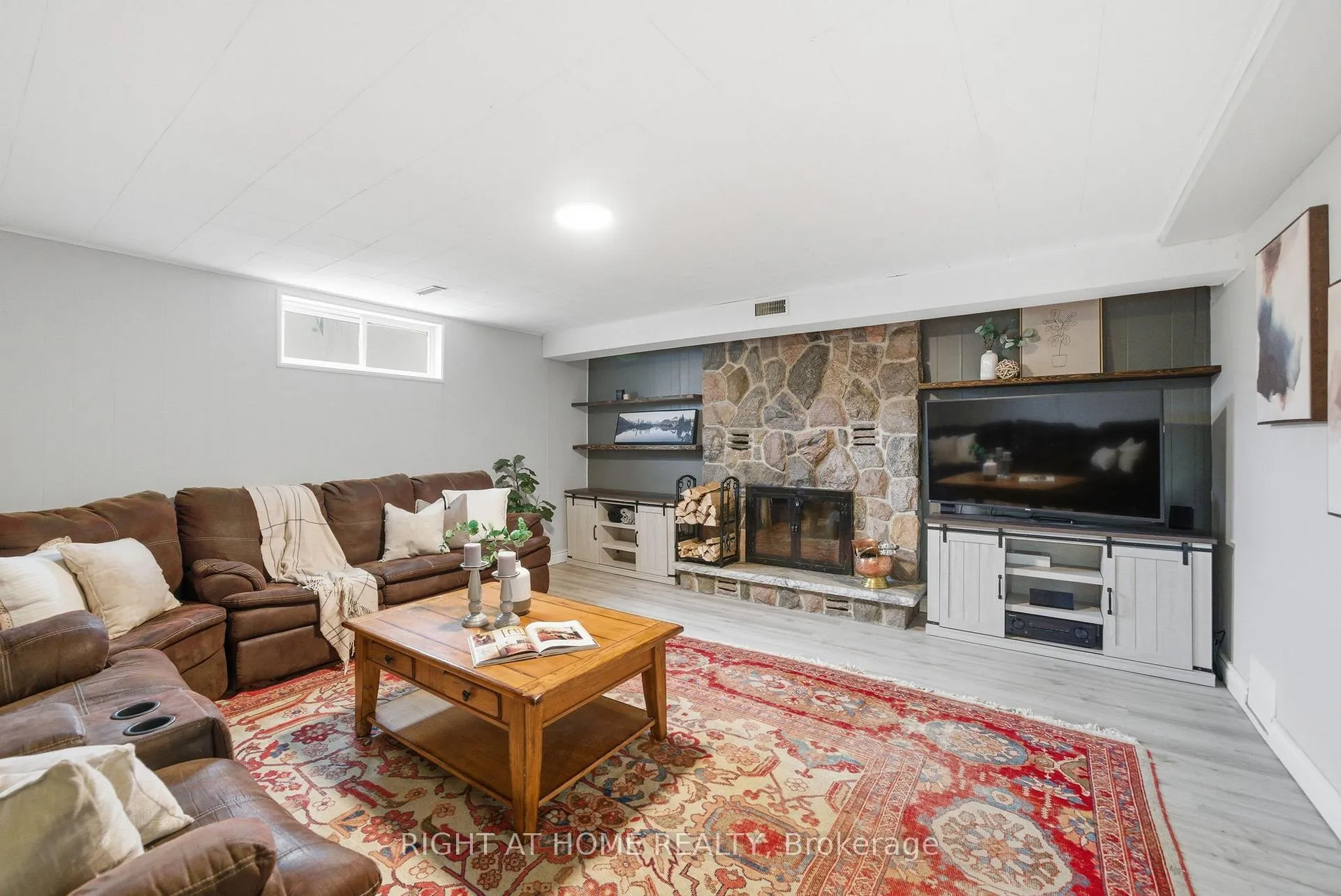 Photo 16 of 826 West Shore Boulevard, Pickering, West Shore — HOMEH