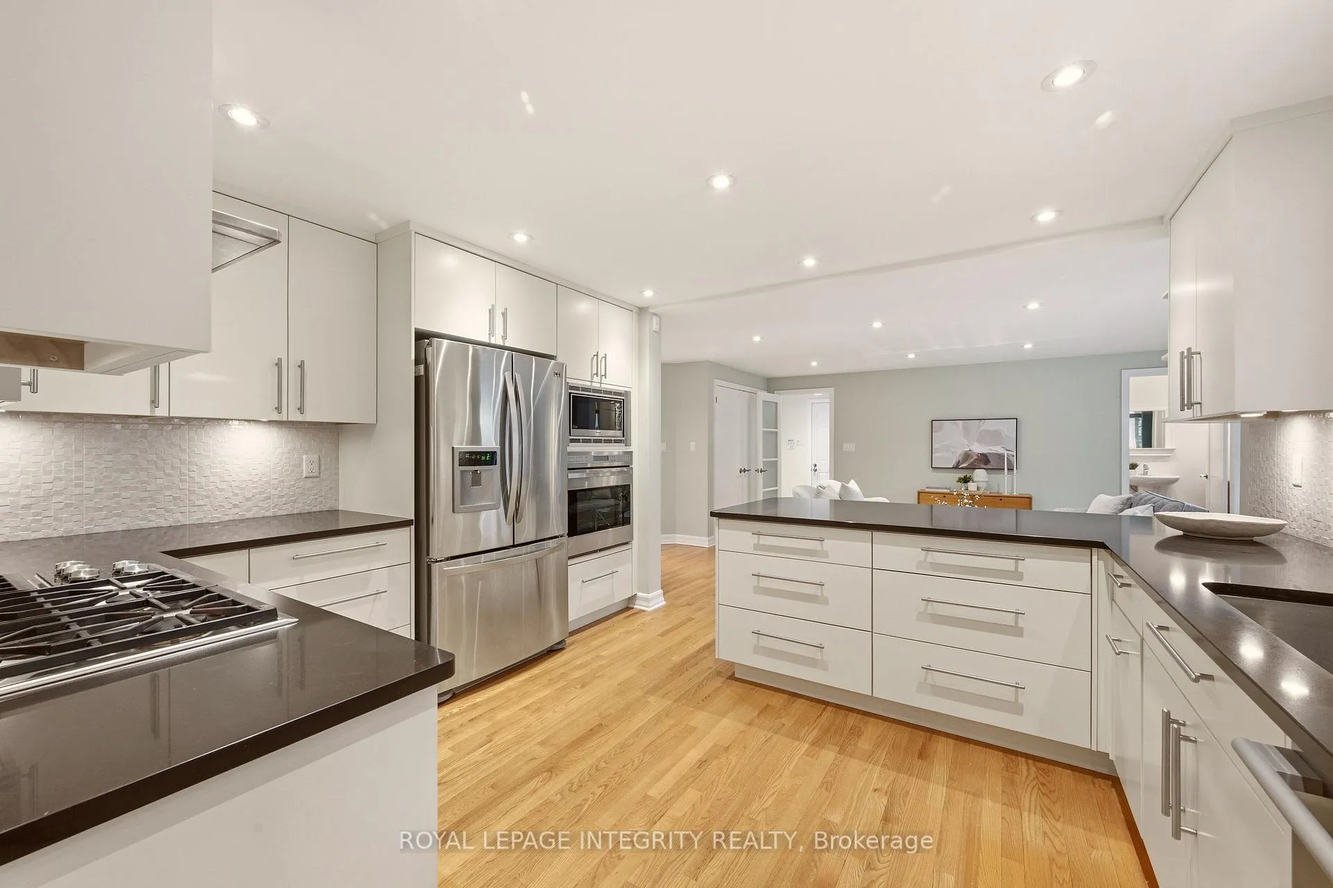 Photo 22 of 68 Beaver Ridge, Ottawa, City View/Skyline/Fisher Heights/Parkwood Hills — HOMEH